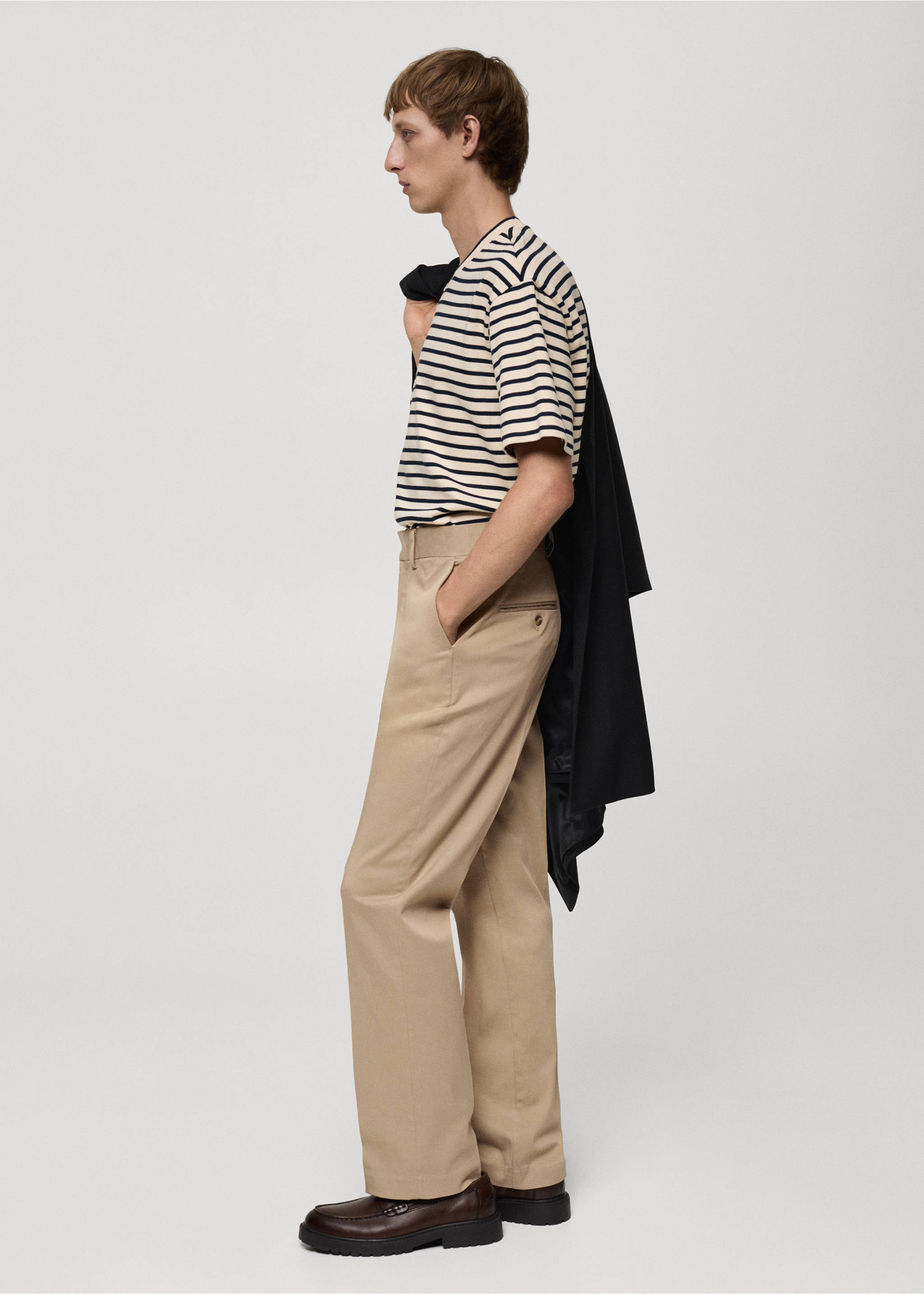 Regular-fit tencel cotton trousers - Details of the article 6, Medium Brown. Ref: 77025967-00.