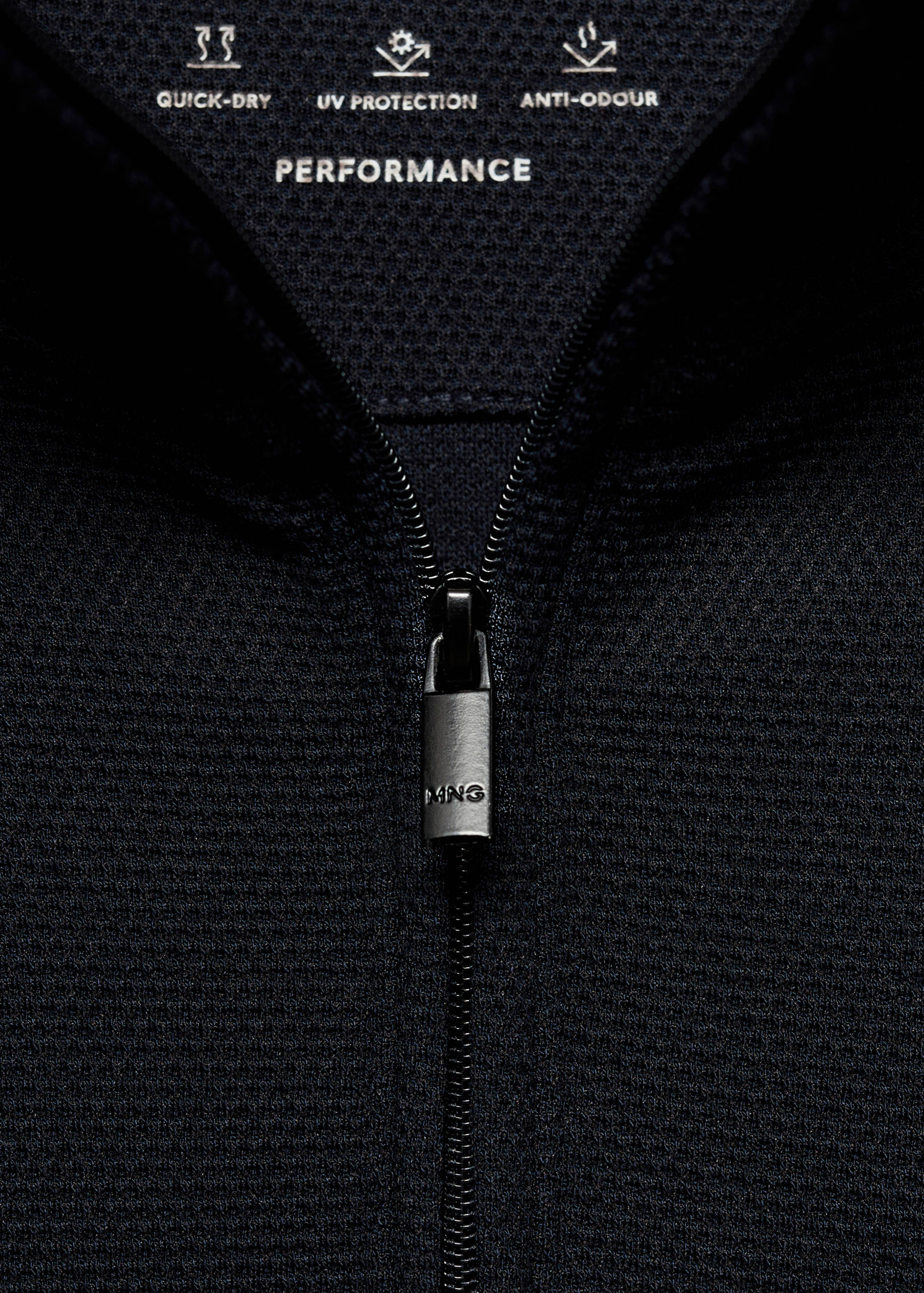 Sweatshirt with anti-odour technology and zip - Details of the article 8
