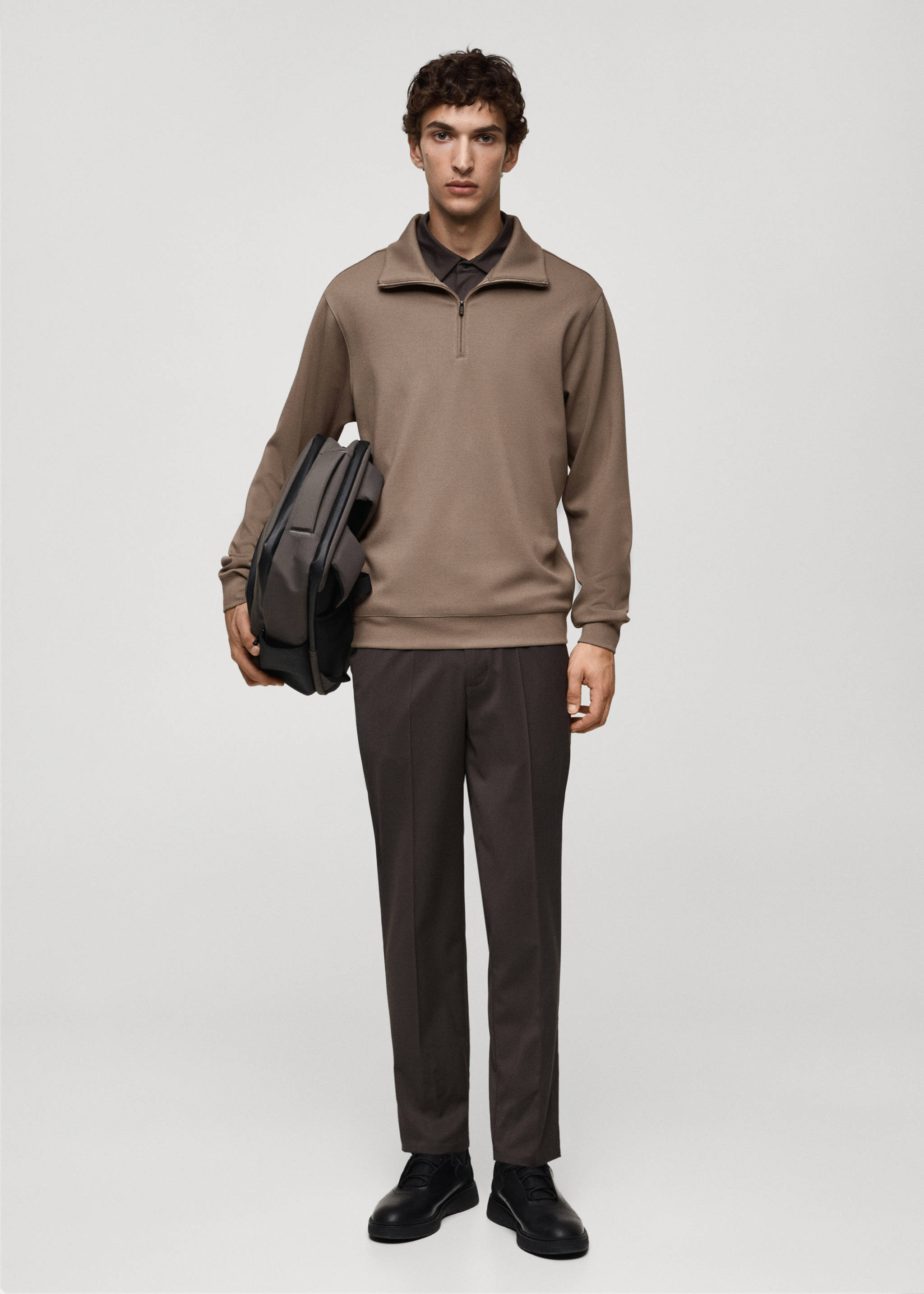 Sweatshirt with anti-odour technology and zip - General plane