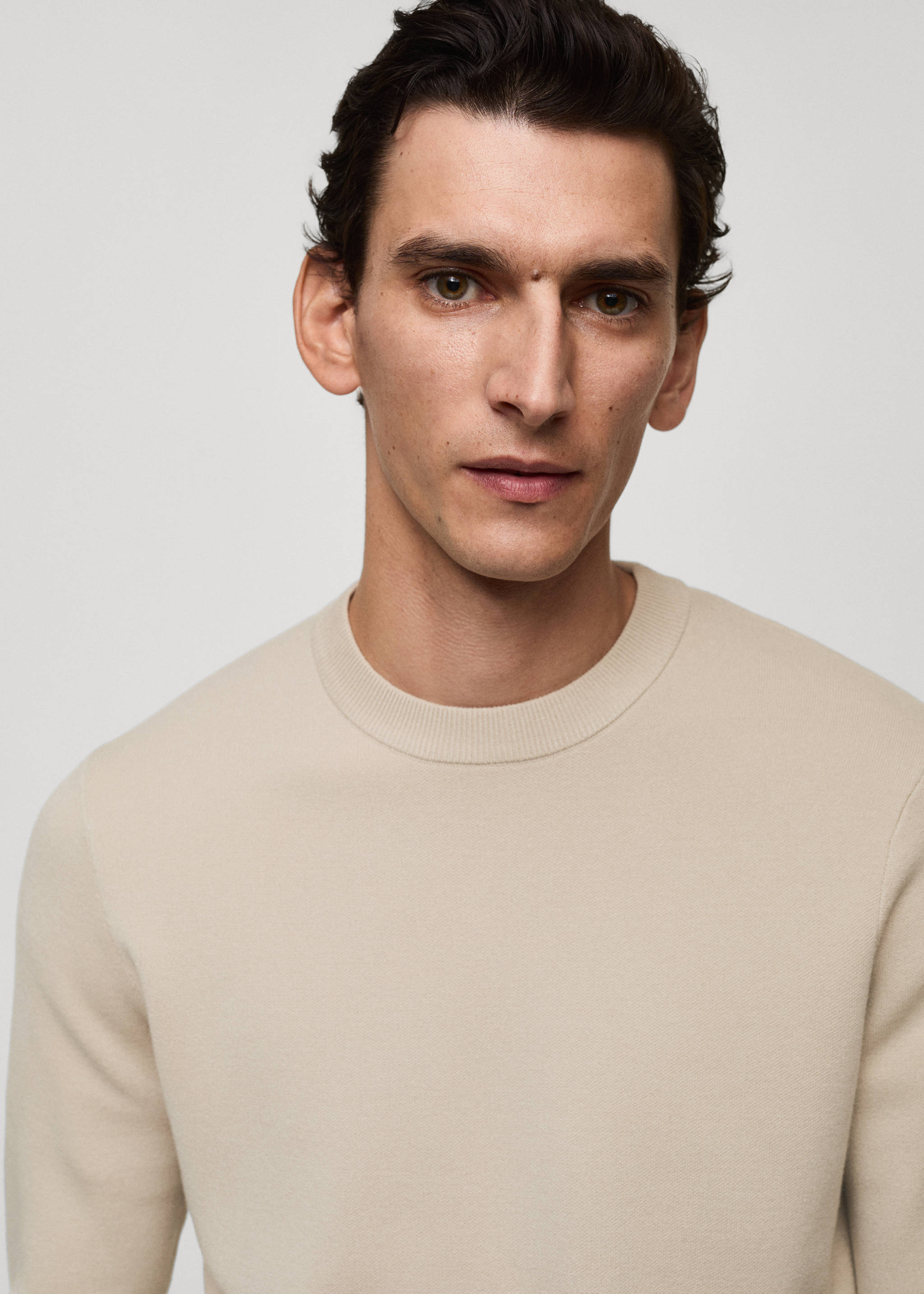 Medium-knit regular-fit sweater - Details of the article 1