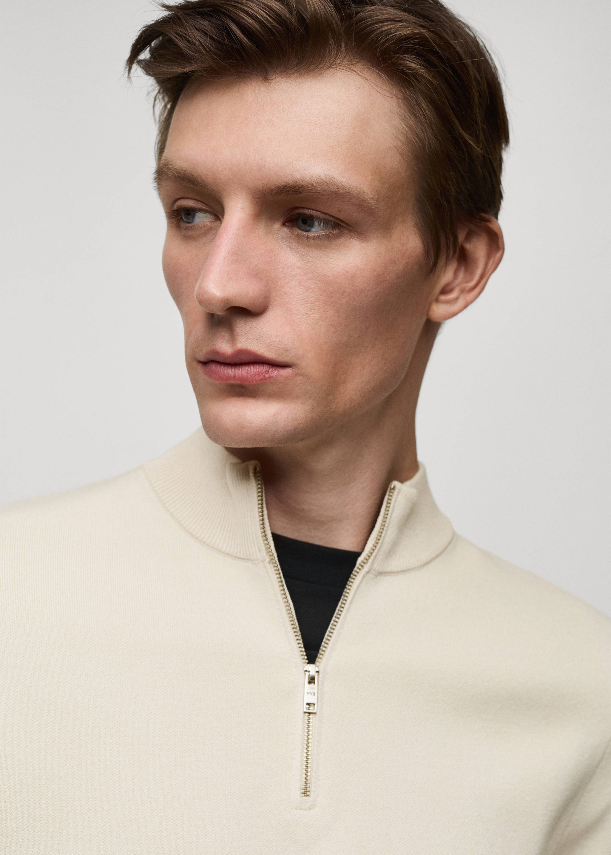 Medium-knit sweater with zip-up perkins neck - Details of the article 1