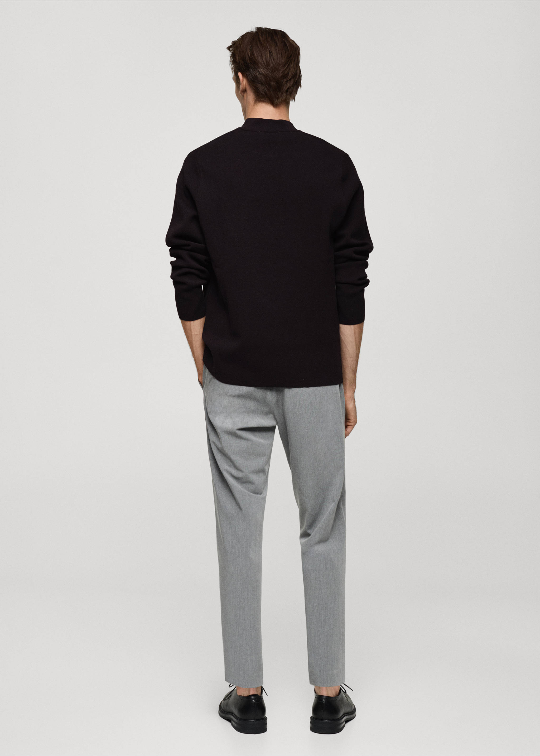 Medium-knit sweater with zip-up perkins neck - Reverse of the article, Black. Ref: 77025975-00.