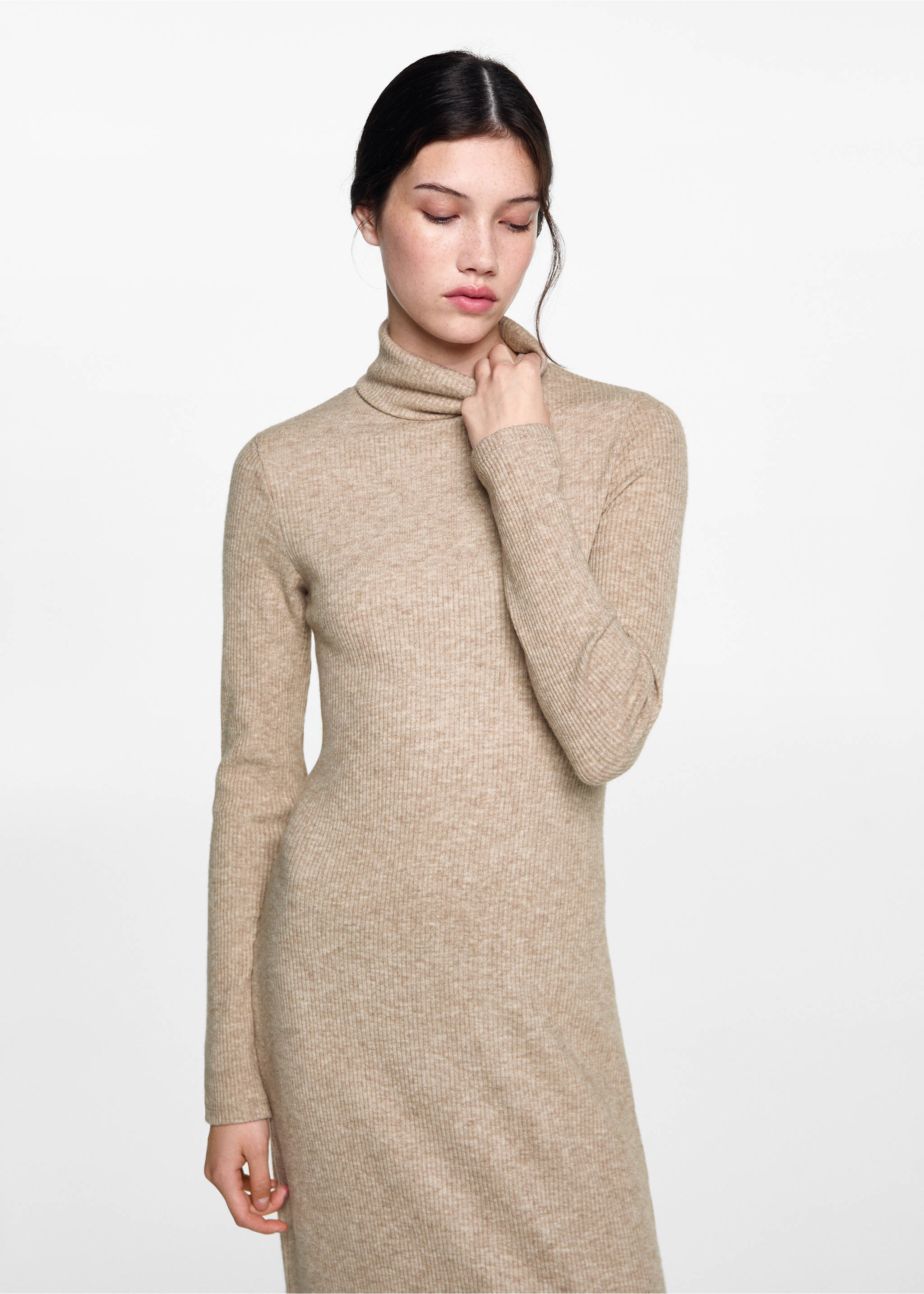 Turtle neck dress - Medium plane, Sand. Ref: 77025986-00.