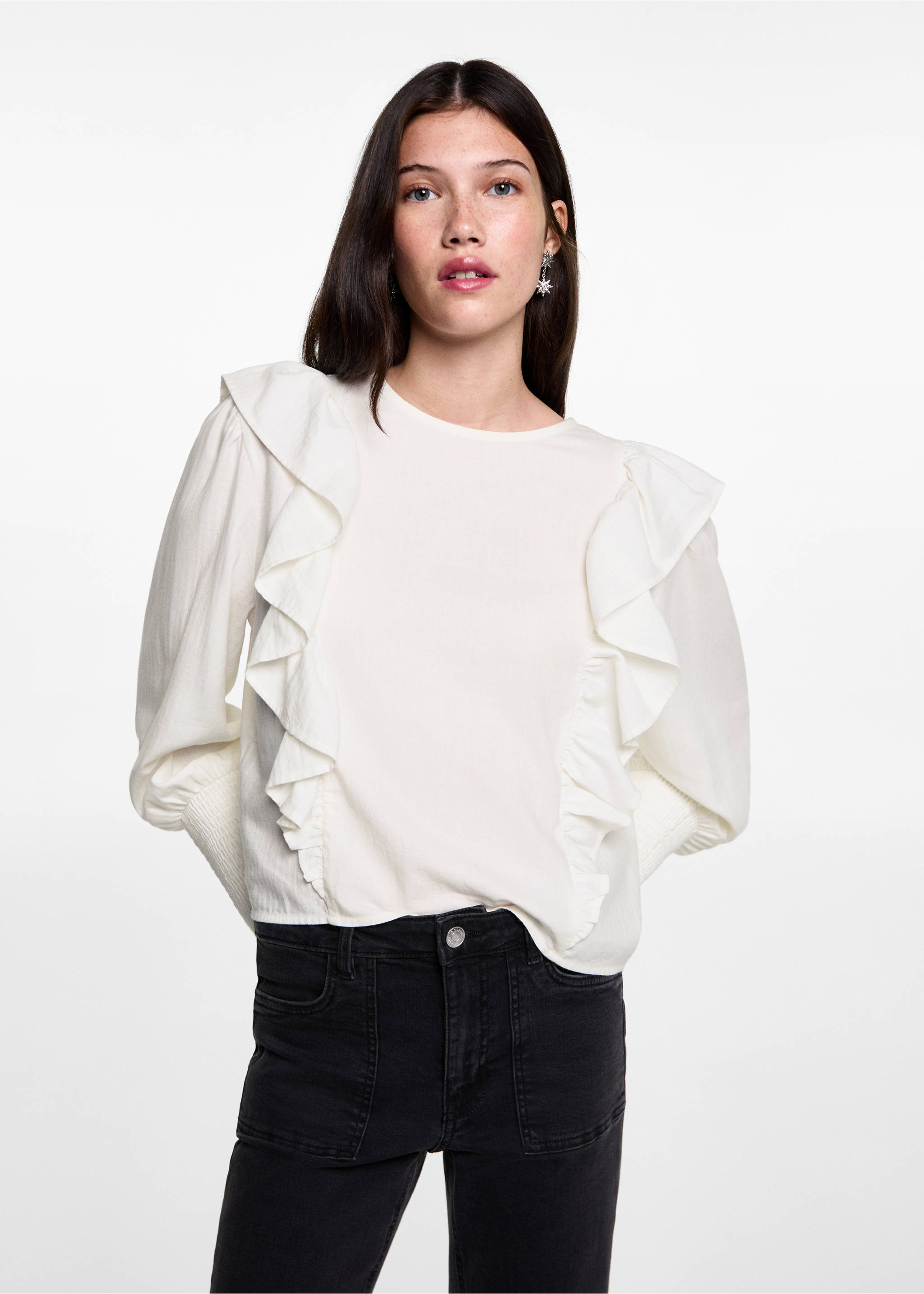 Ruched blouse with ruffles - Medium plane, Off White. Ref: 77025989-00.