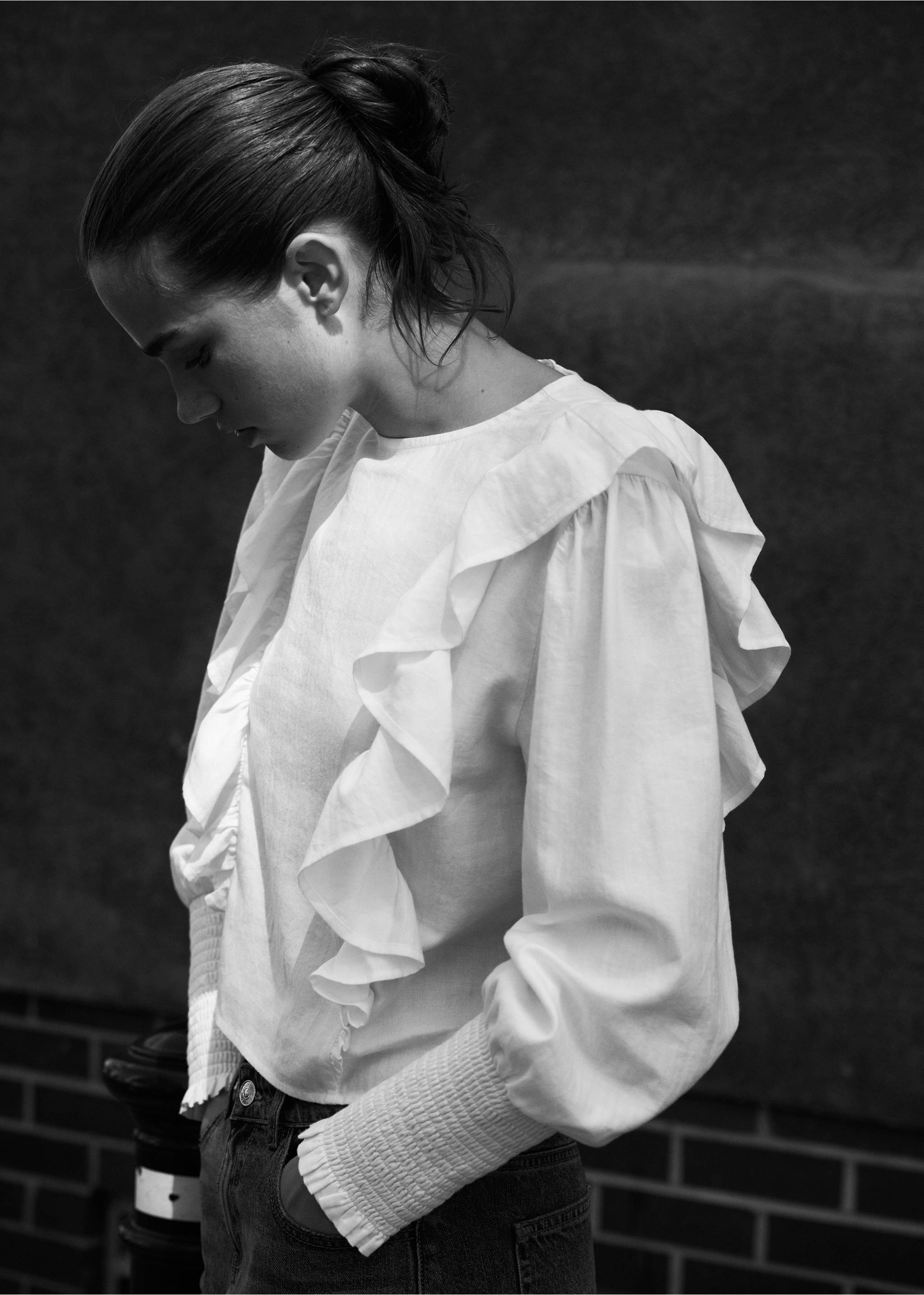 Ruched blouse with ruffles - Details of the article 5, Off White. Ref: 77025989-00.
