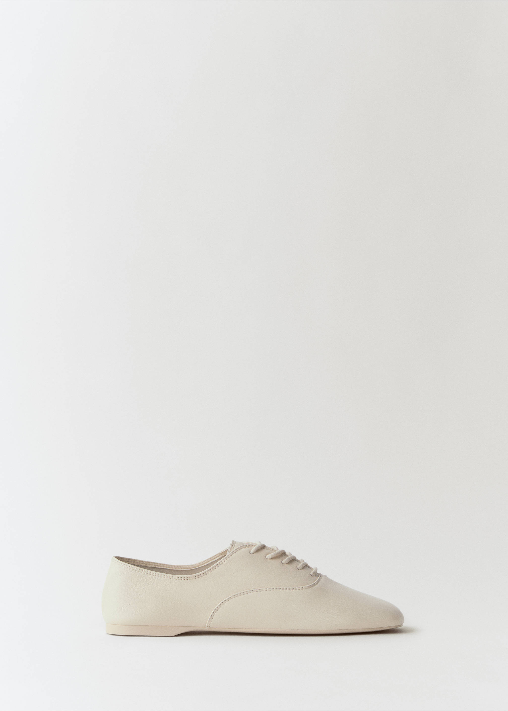 Lace-up leather shoes - Article without model, Ecru. Ref: 77025997-00.