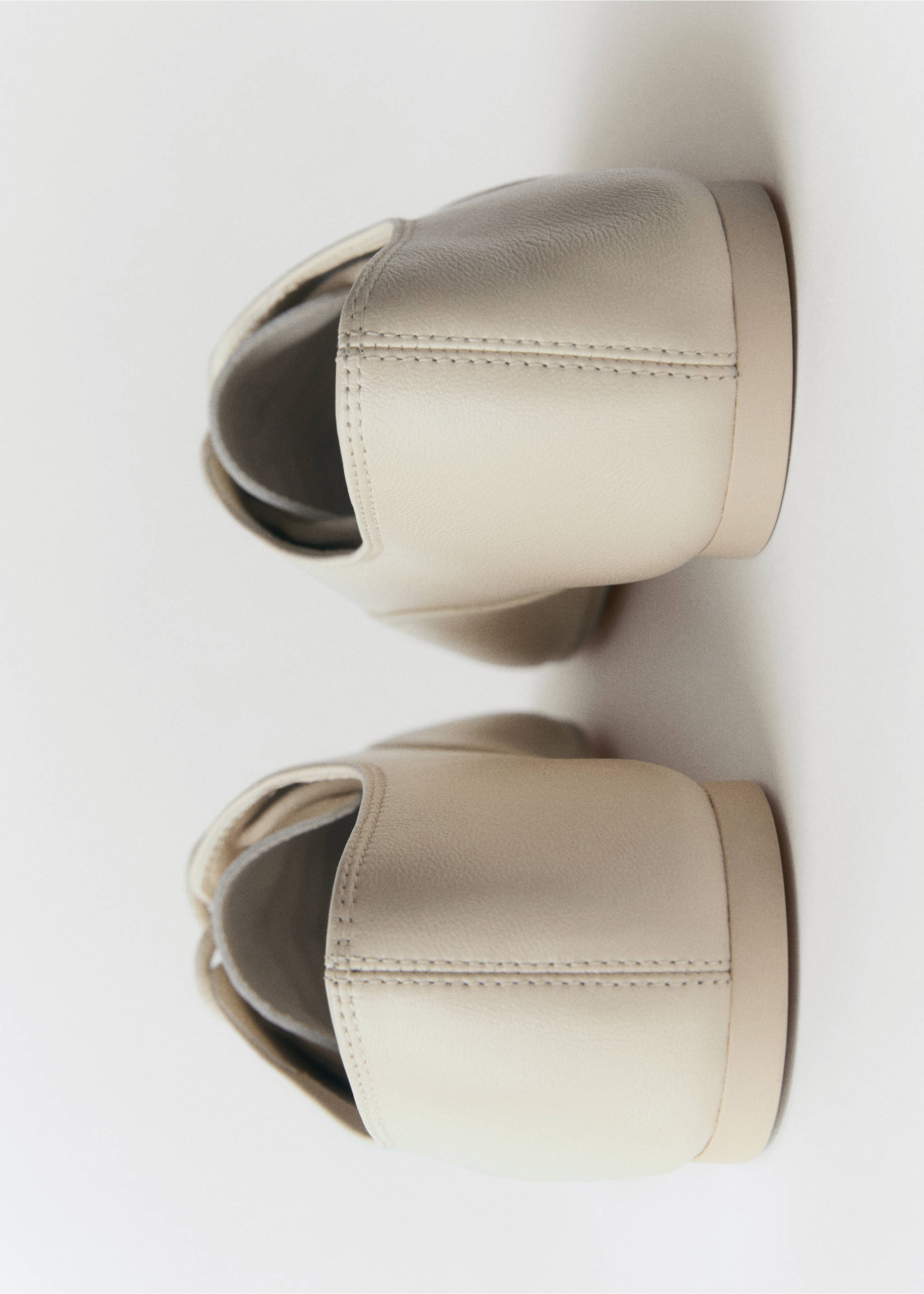 Lace-up leather shoes - Details of the article 1, Ecru. Ref: 77025997-00.