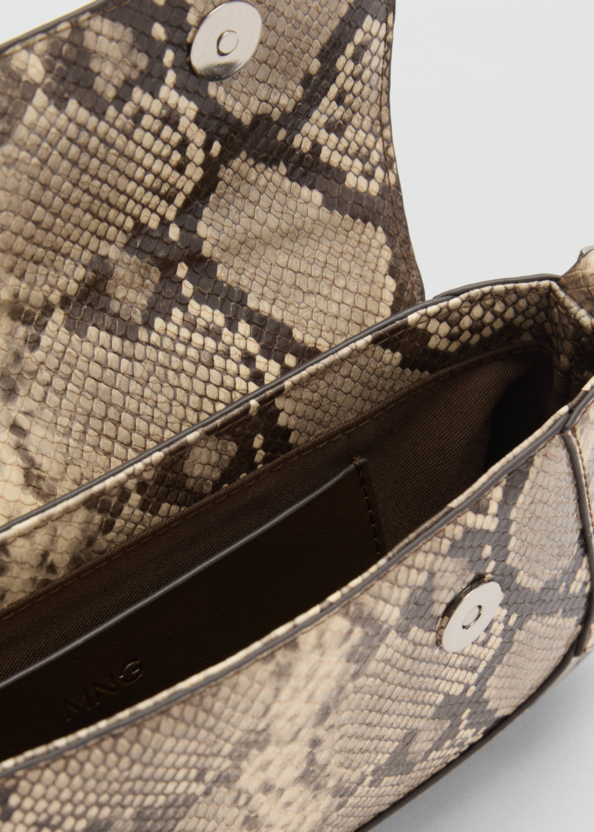 Shoulder bag with strap - Details of the article 1