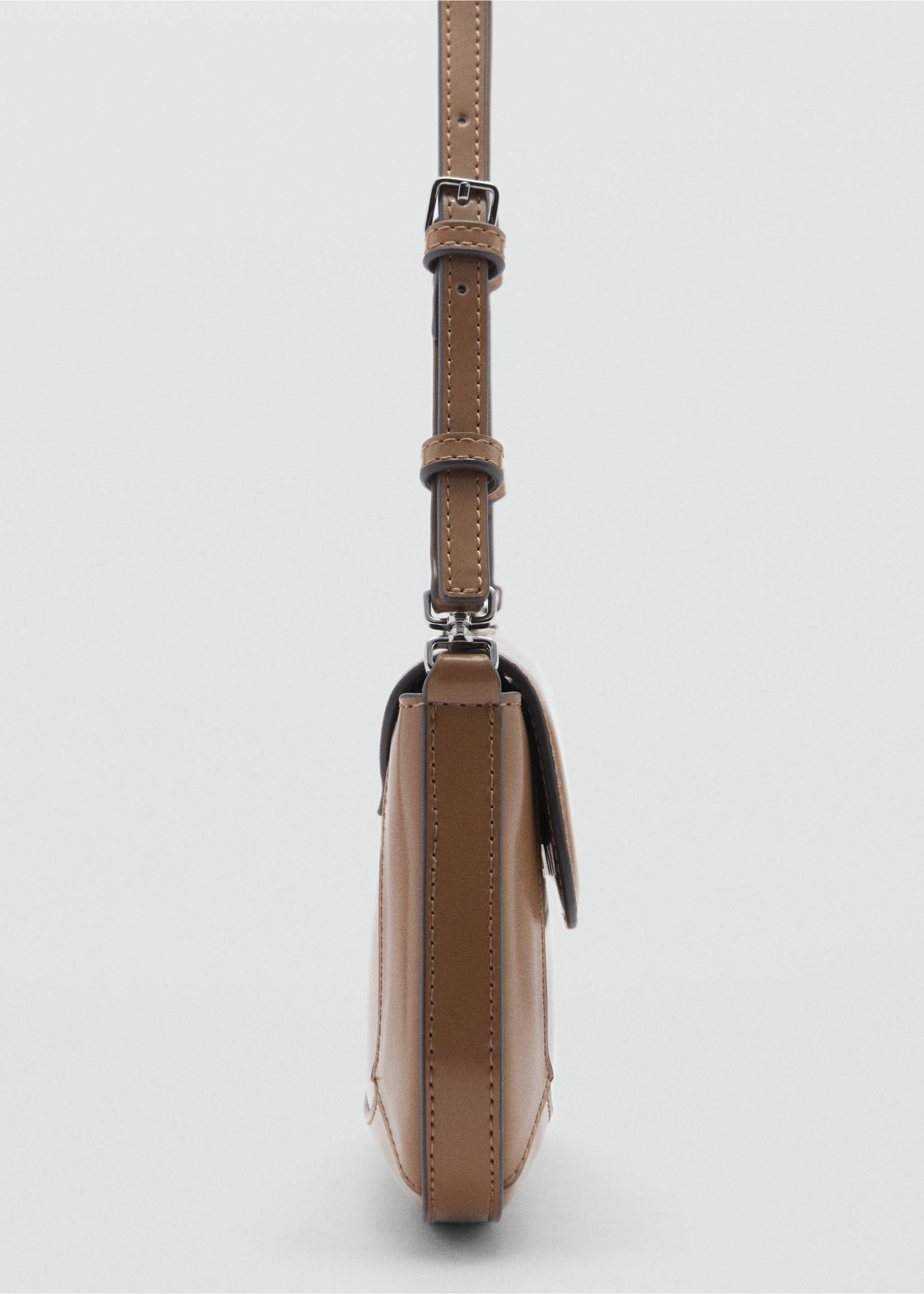 Shoulder bag with strap - Details of the article 1, Medium Brown. Ref: 77026003-00.