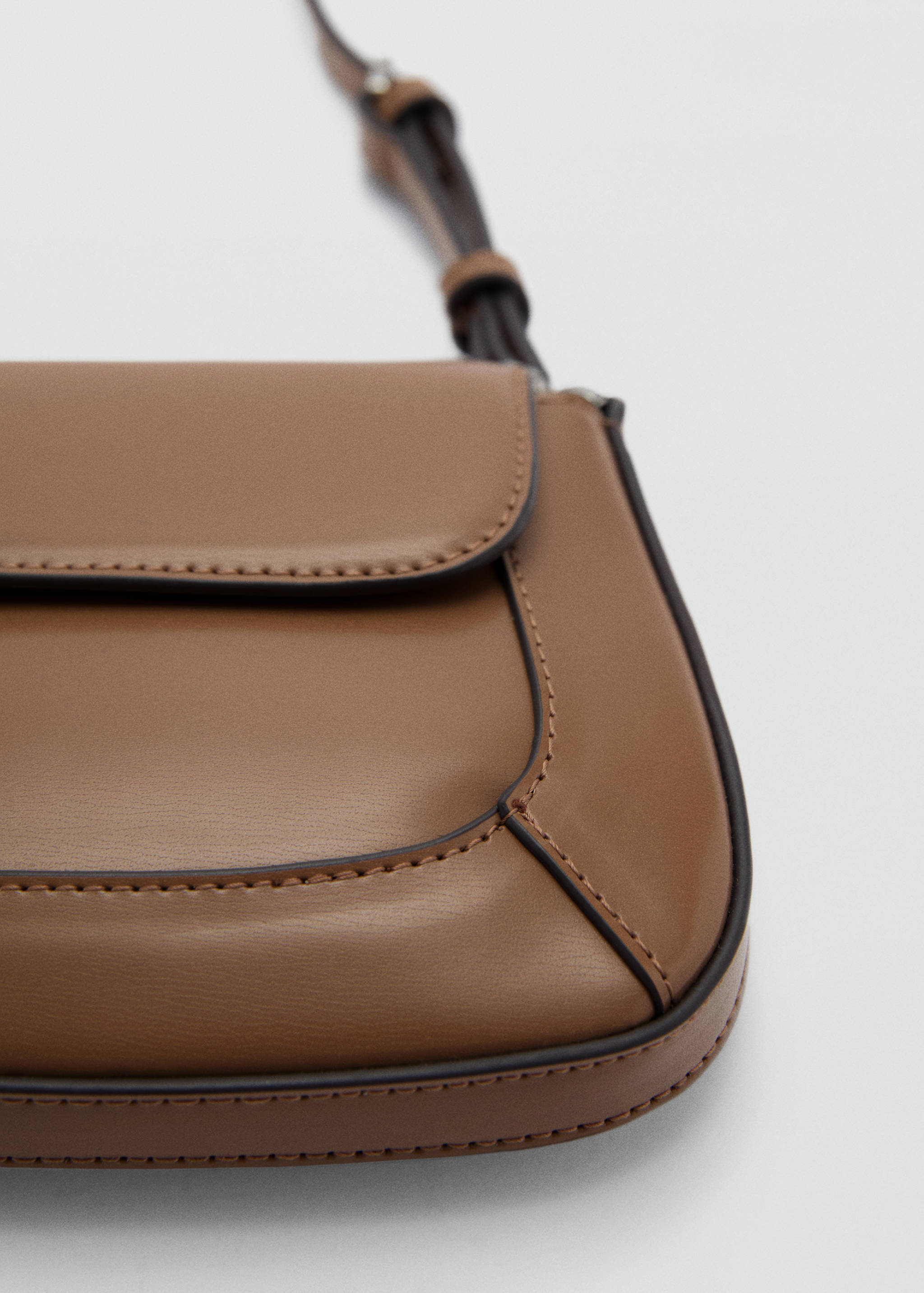 Shoulder bag with strap - Details of the article 3