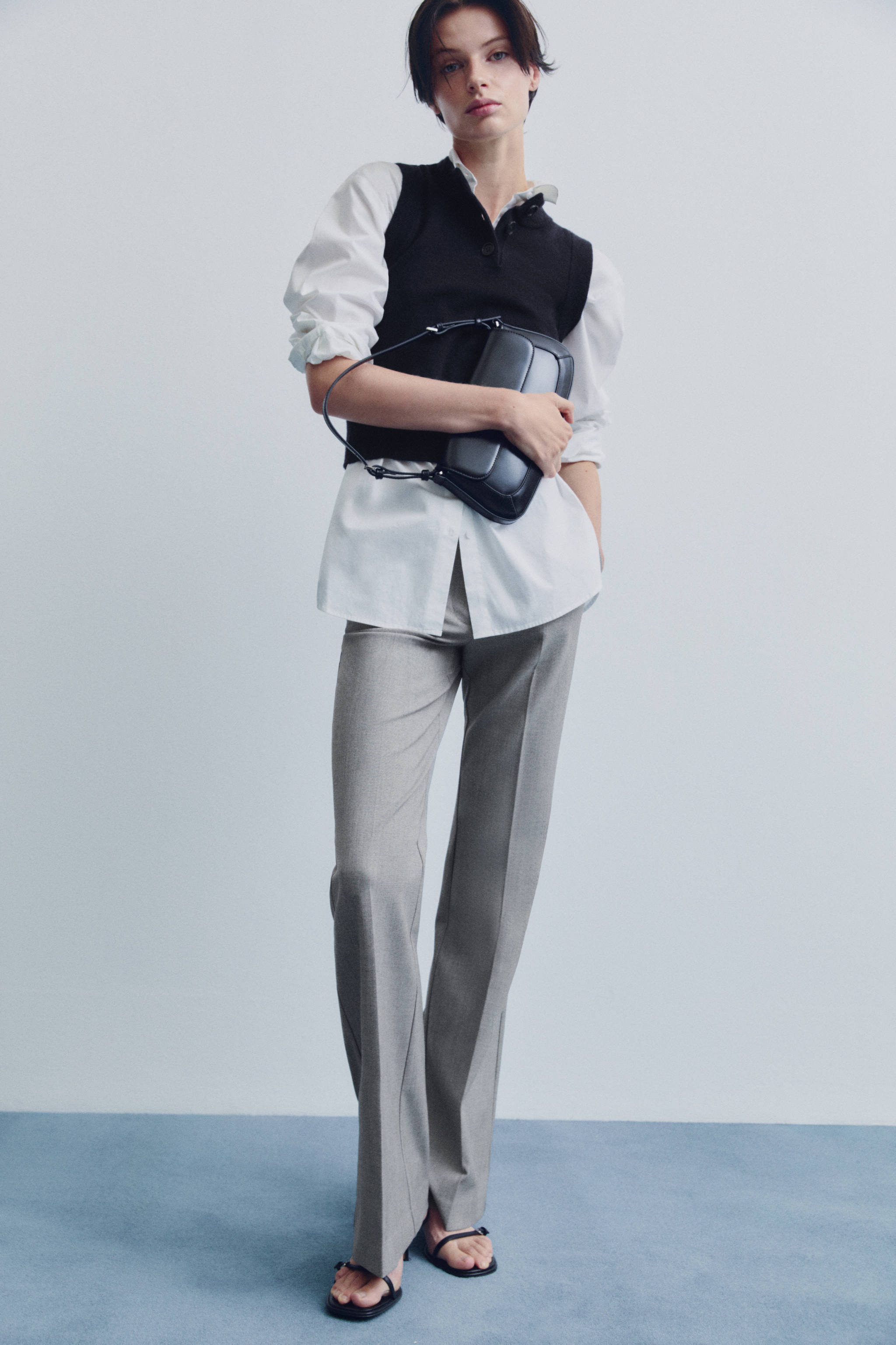 Shoulder bag with strap - General plane