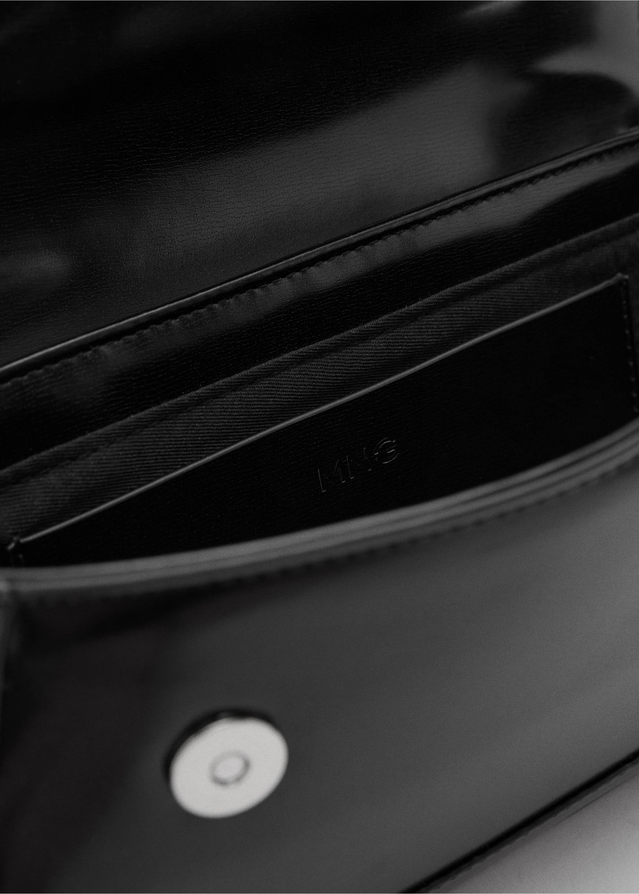 Shoulder bag with strap - Details of the article 4, Black. Ref: 77026003-00.