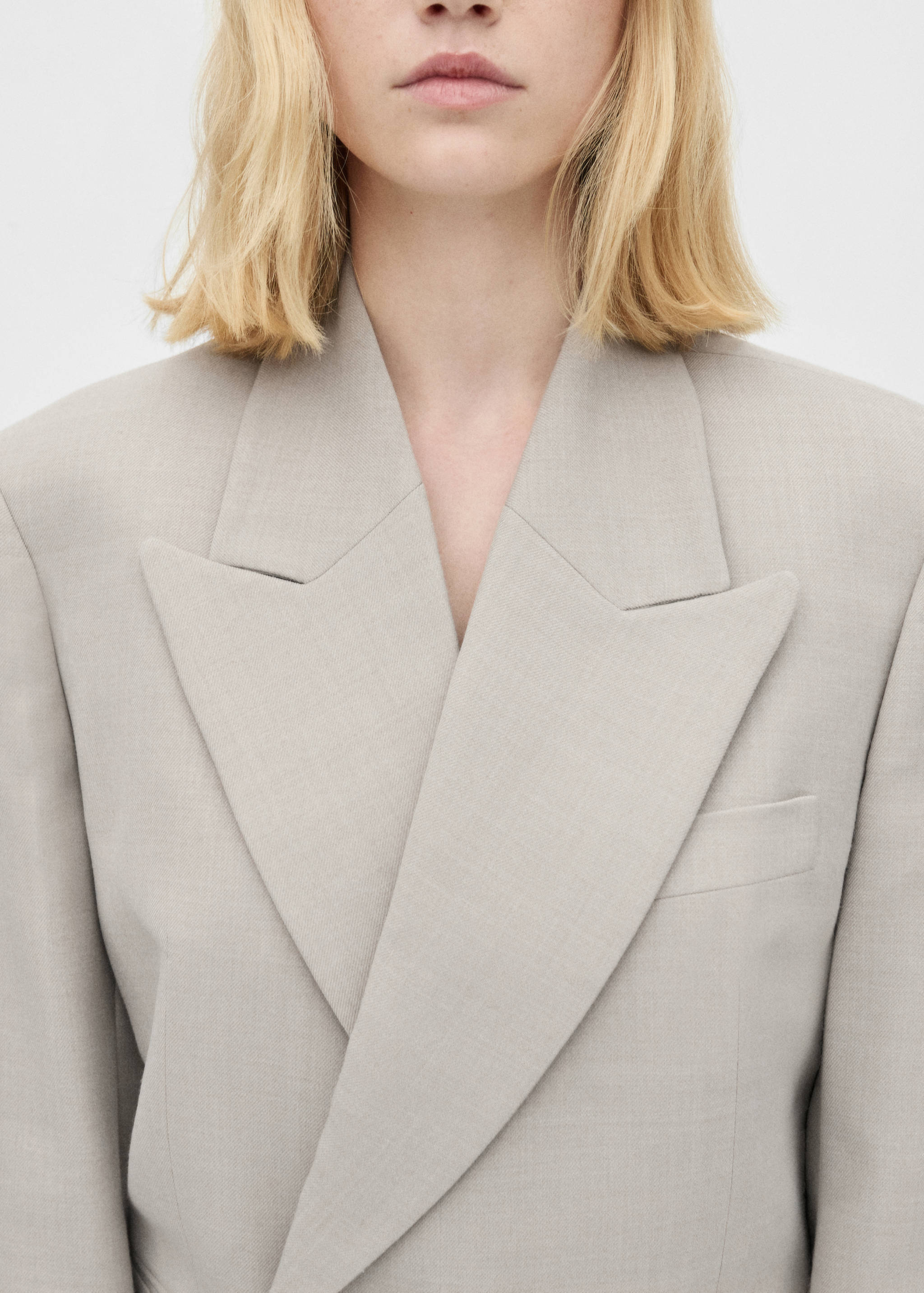 Double-breasted suit blazer - Details of the article 2