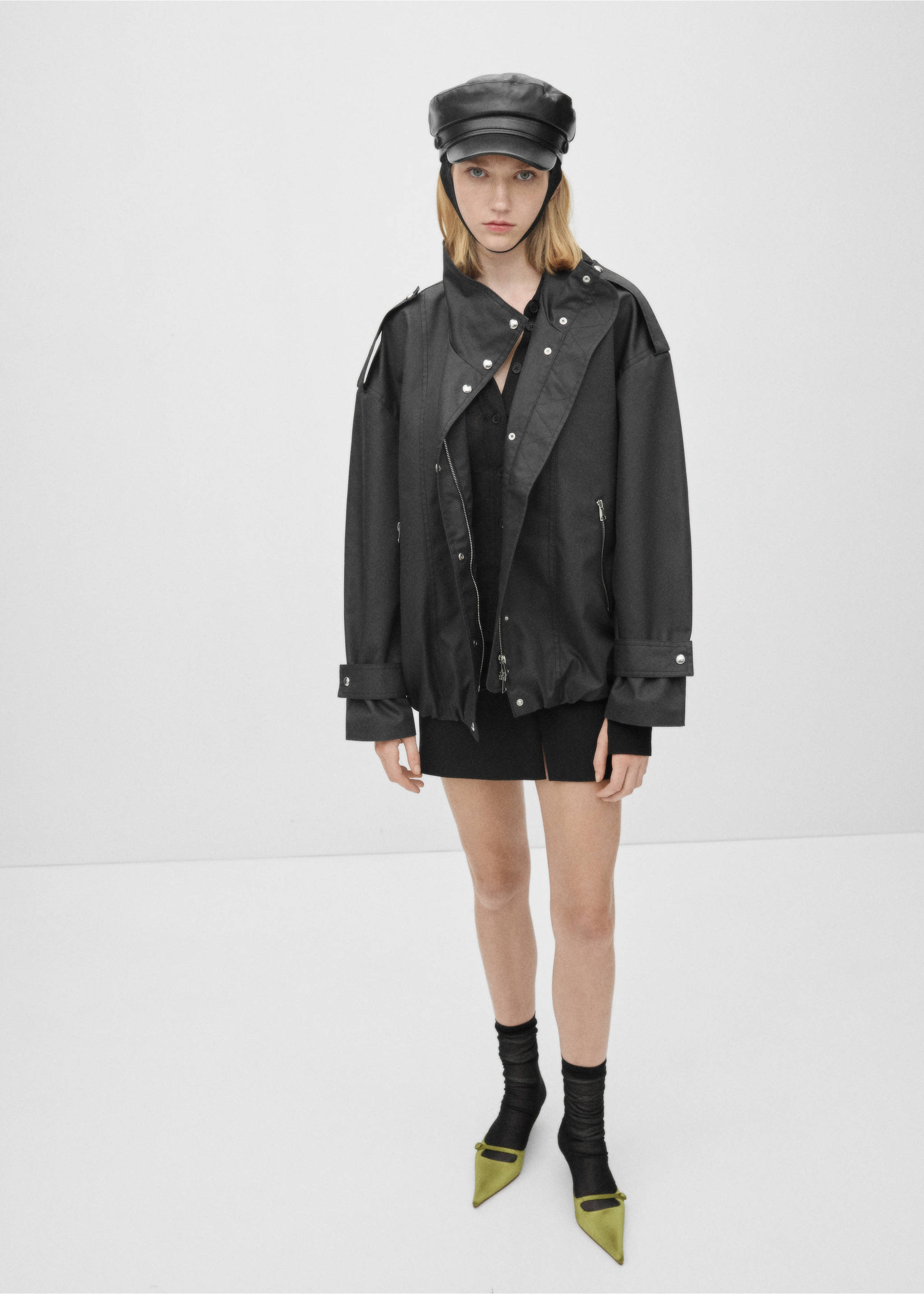 Oversized button-down parka - General plane, Black. Ref: 77026752-00.