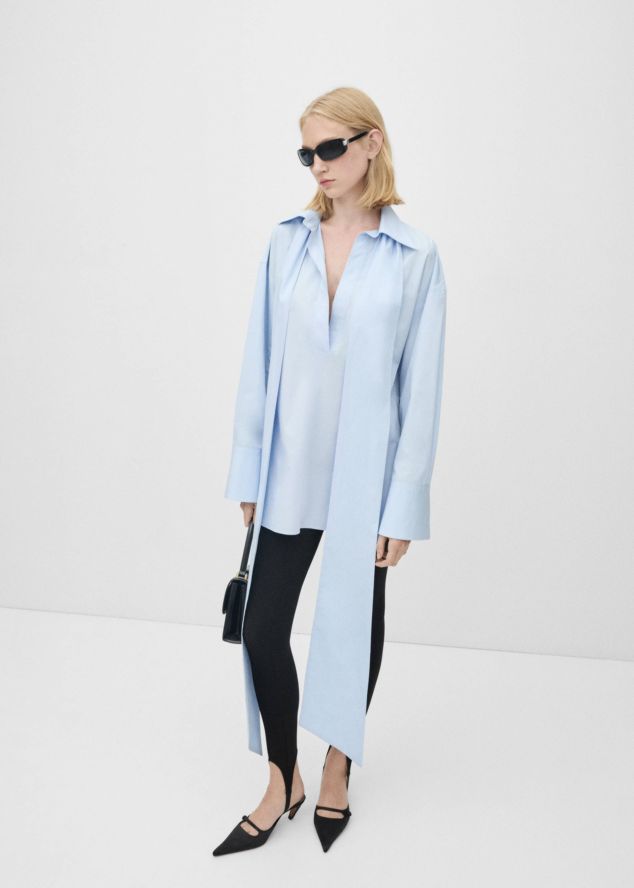 Oversized blouse with tie - General plane