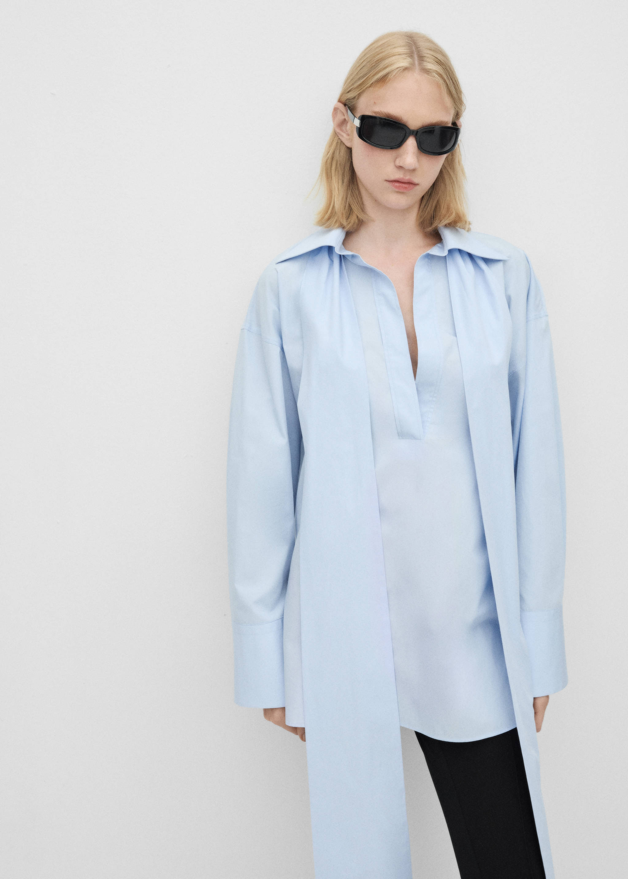 Oversized blouse with tie - Medium plane