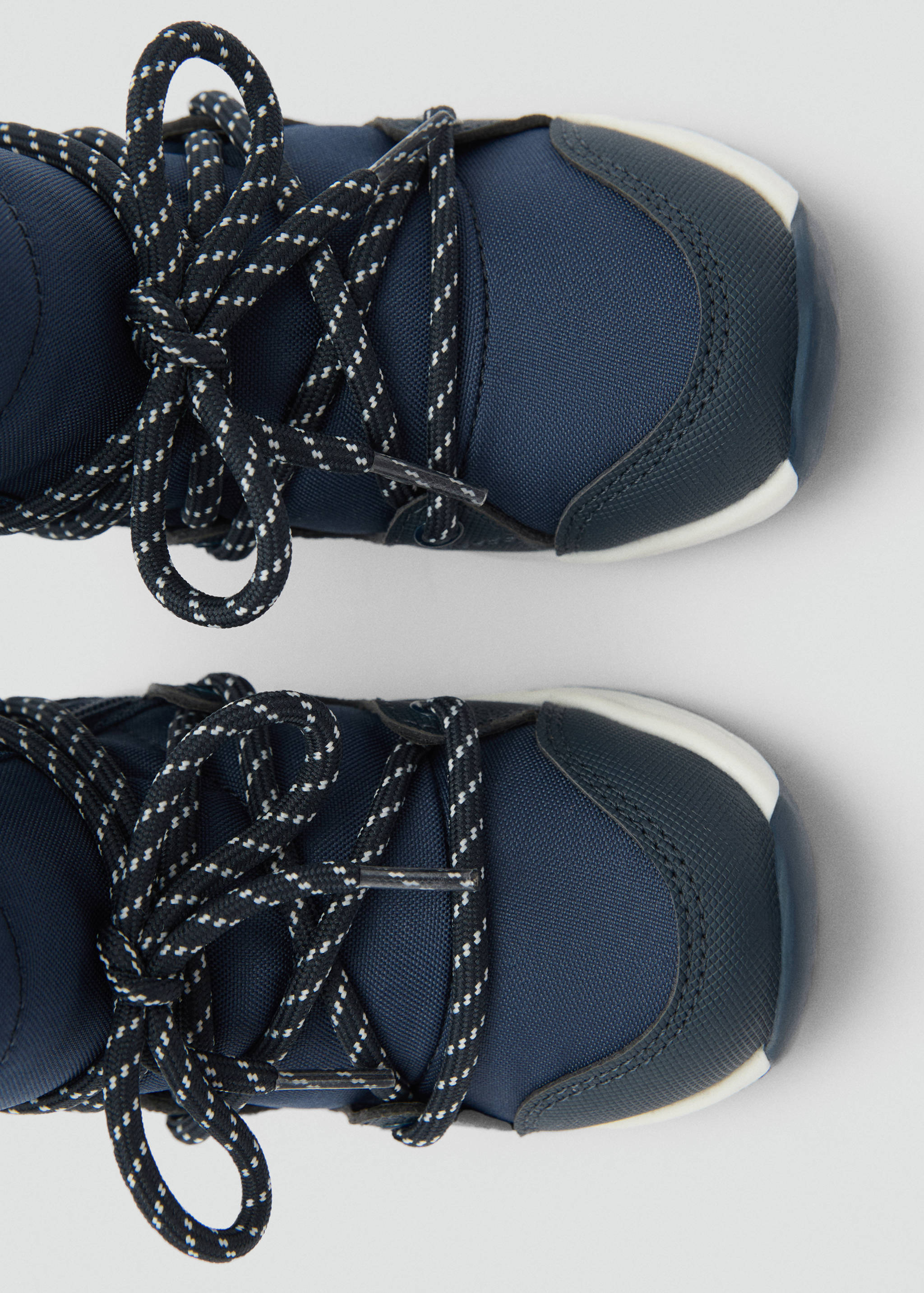 Lace-up boots - Details of the article 3