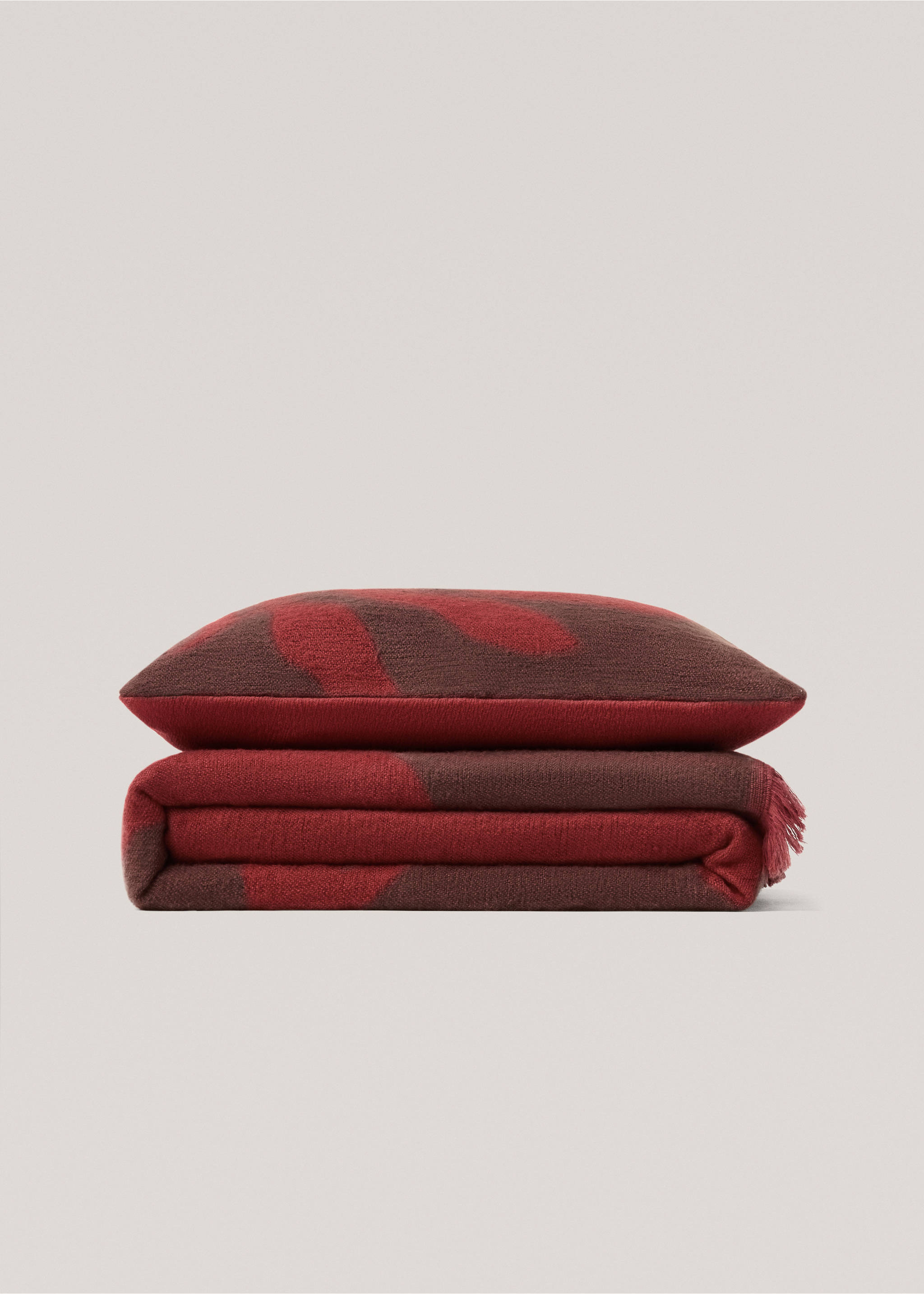 Cotton cushion cover with leaf design - Details of the article 5, Brown. Ref: 77027646-00.