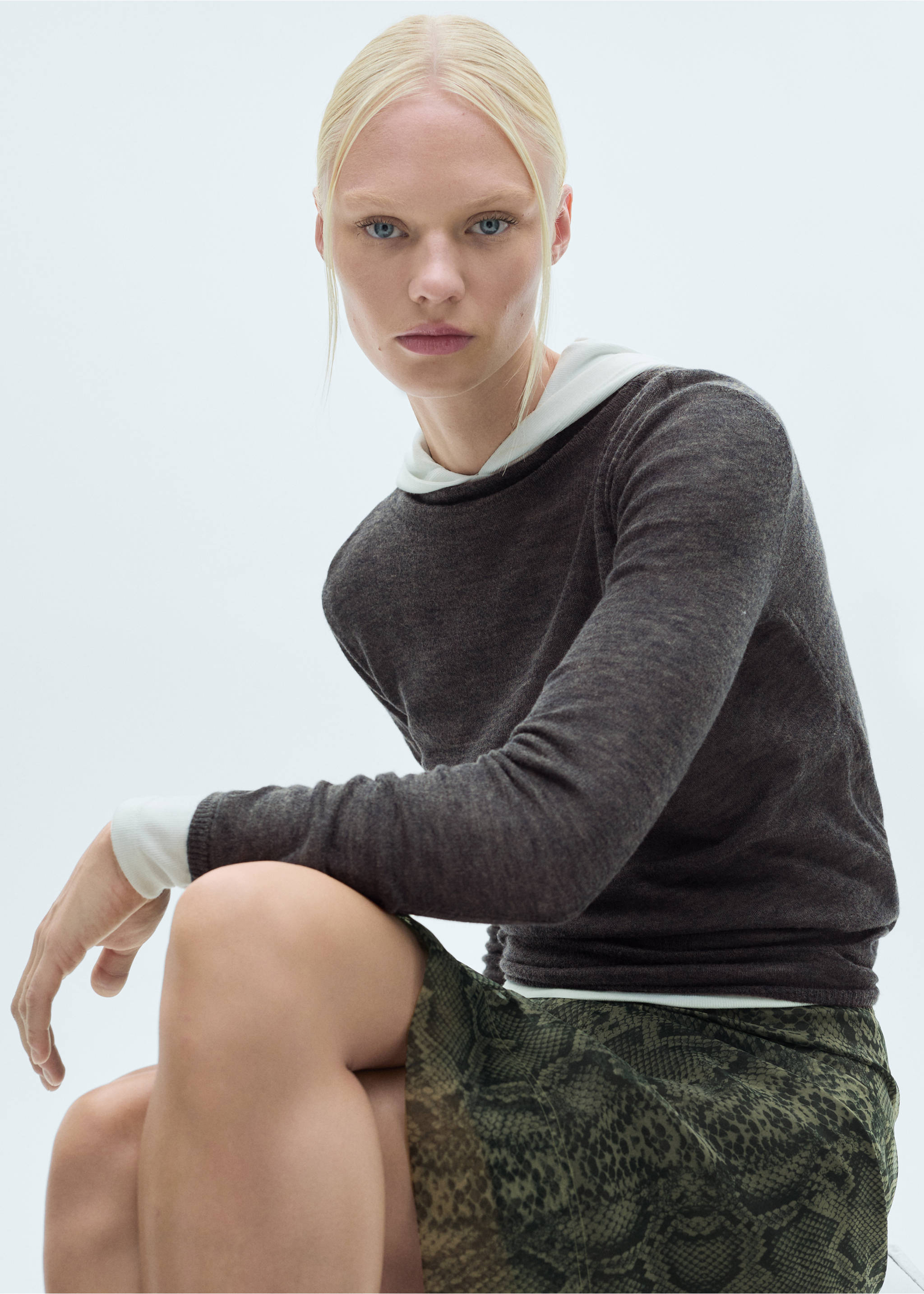 Fine-knit sweater with perkins neck - Medium plane, Charcoal. Ref: 77027668-00.