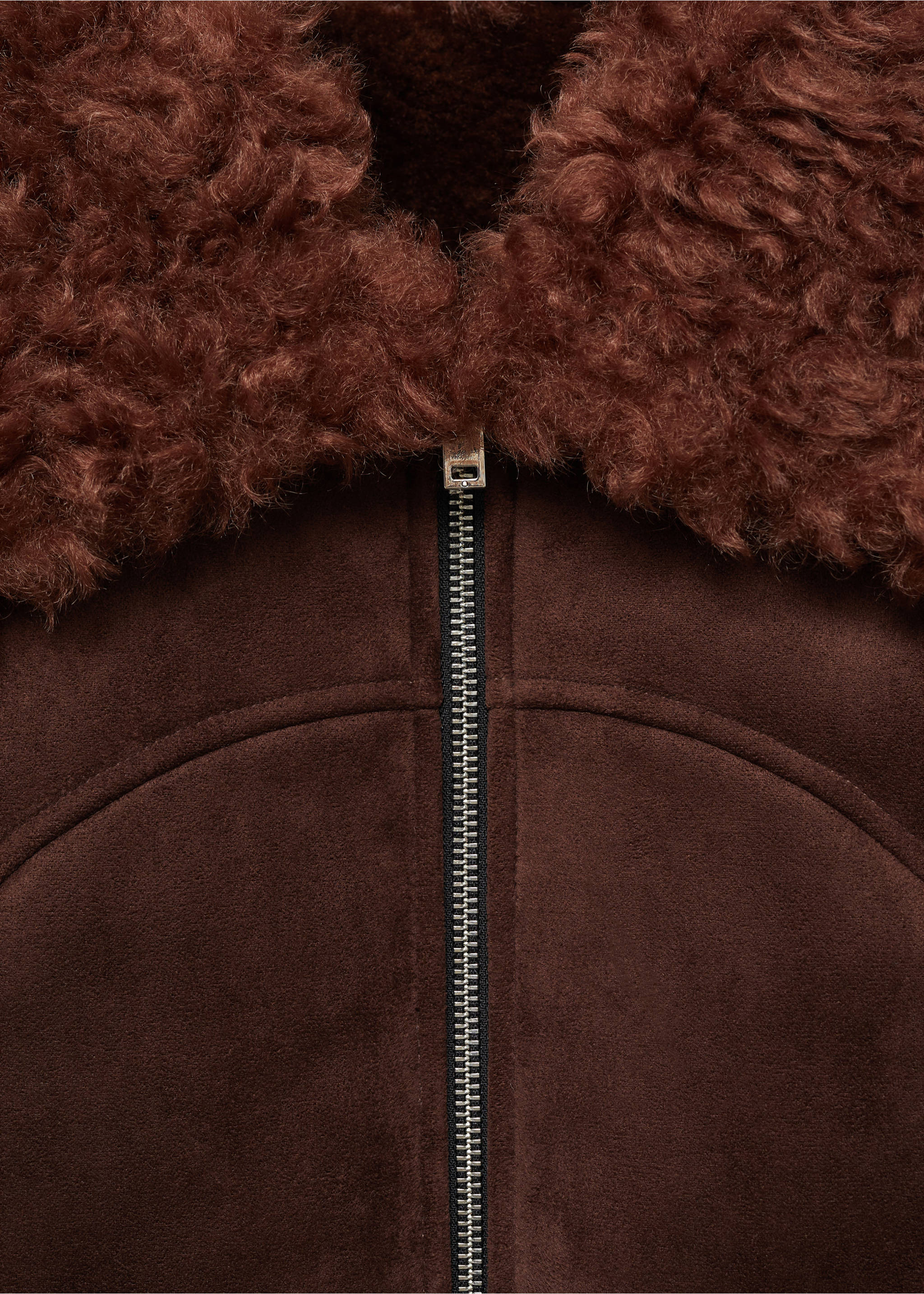 Jacke mit Wildleder-Effekt und Shearling-Kragen - Detail des Artikels 8, Braun. Ref: 77027677-00.