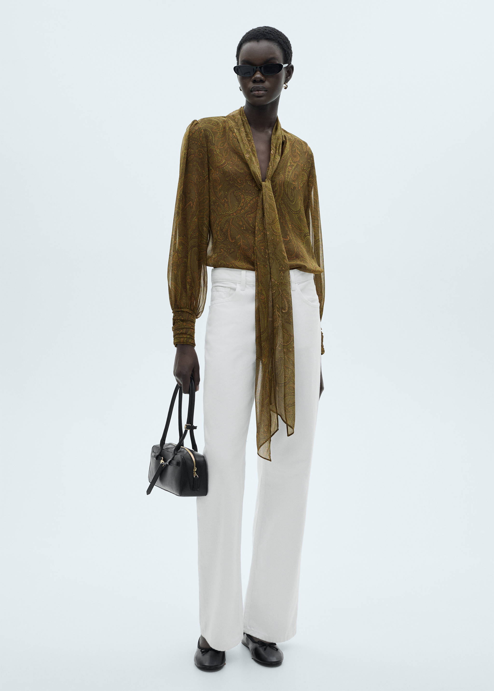 Blusa estampada lazo - Plano general