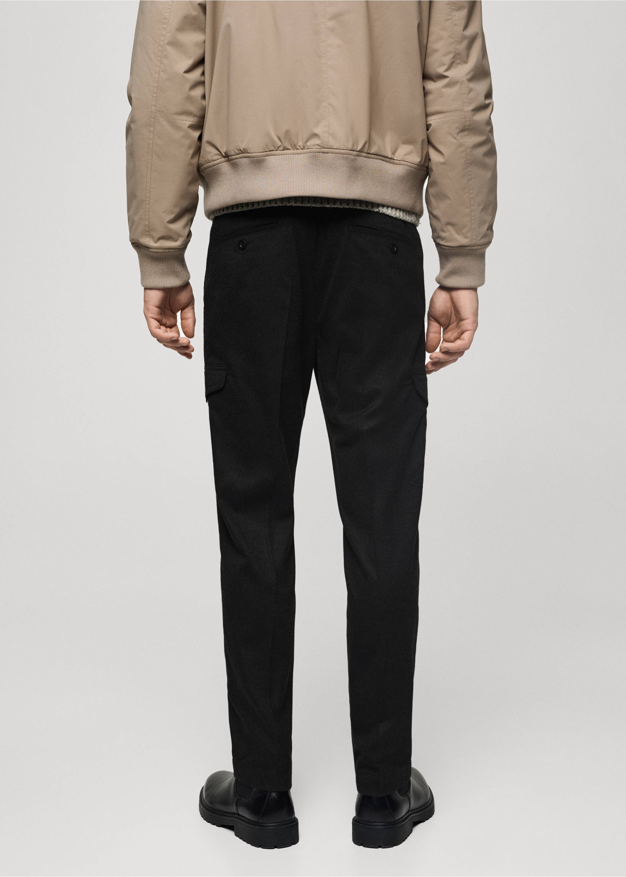 Flanellen cargobroek - Achterkant van het artikel, Donkergrijs. Ref: 77027920-00.