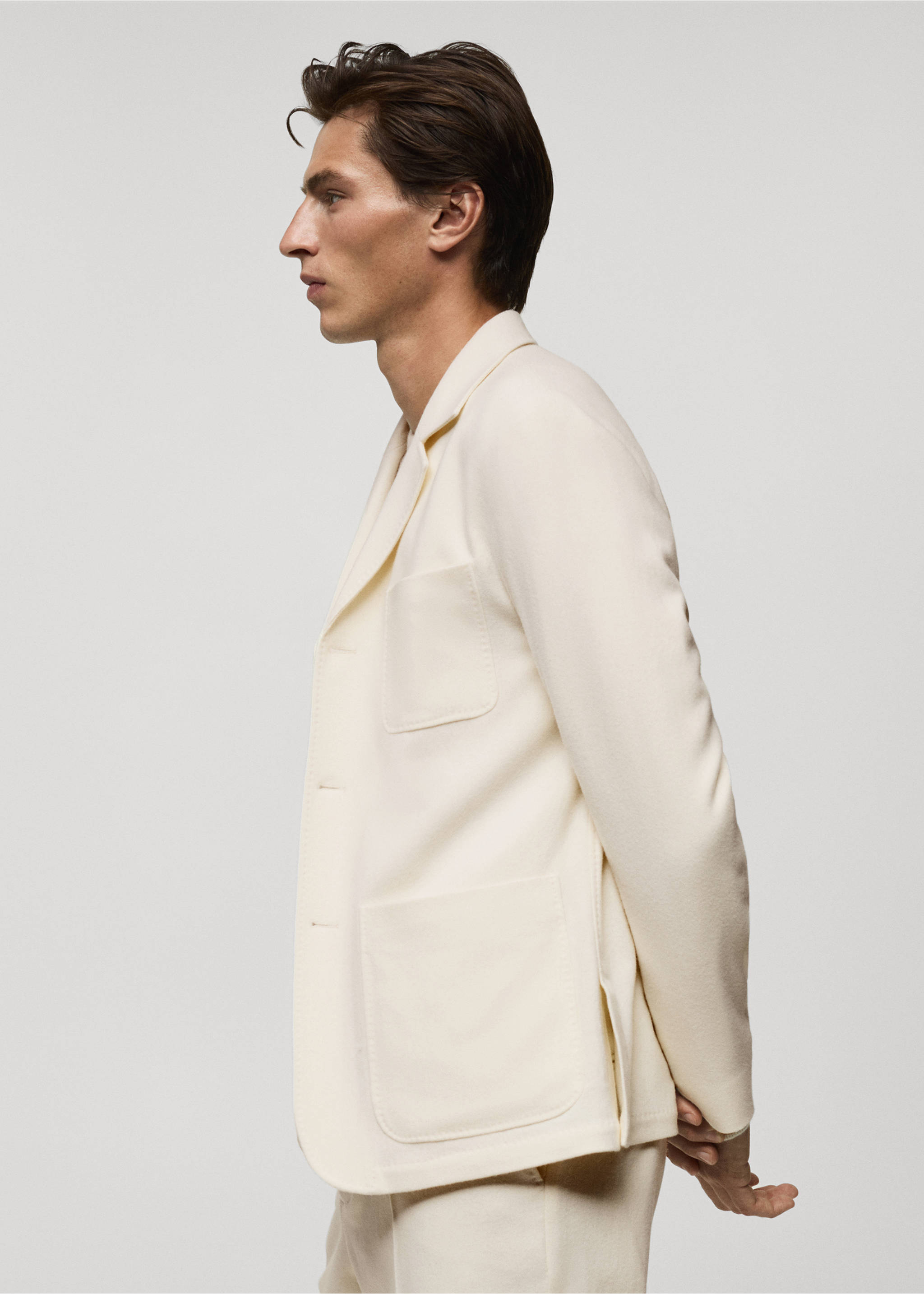 Kavaj i flanell i italiensk ull - Detaljer om artikeln 6, Vit. Ref: 77027923-00.