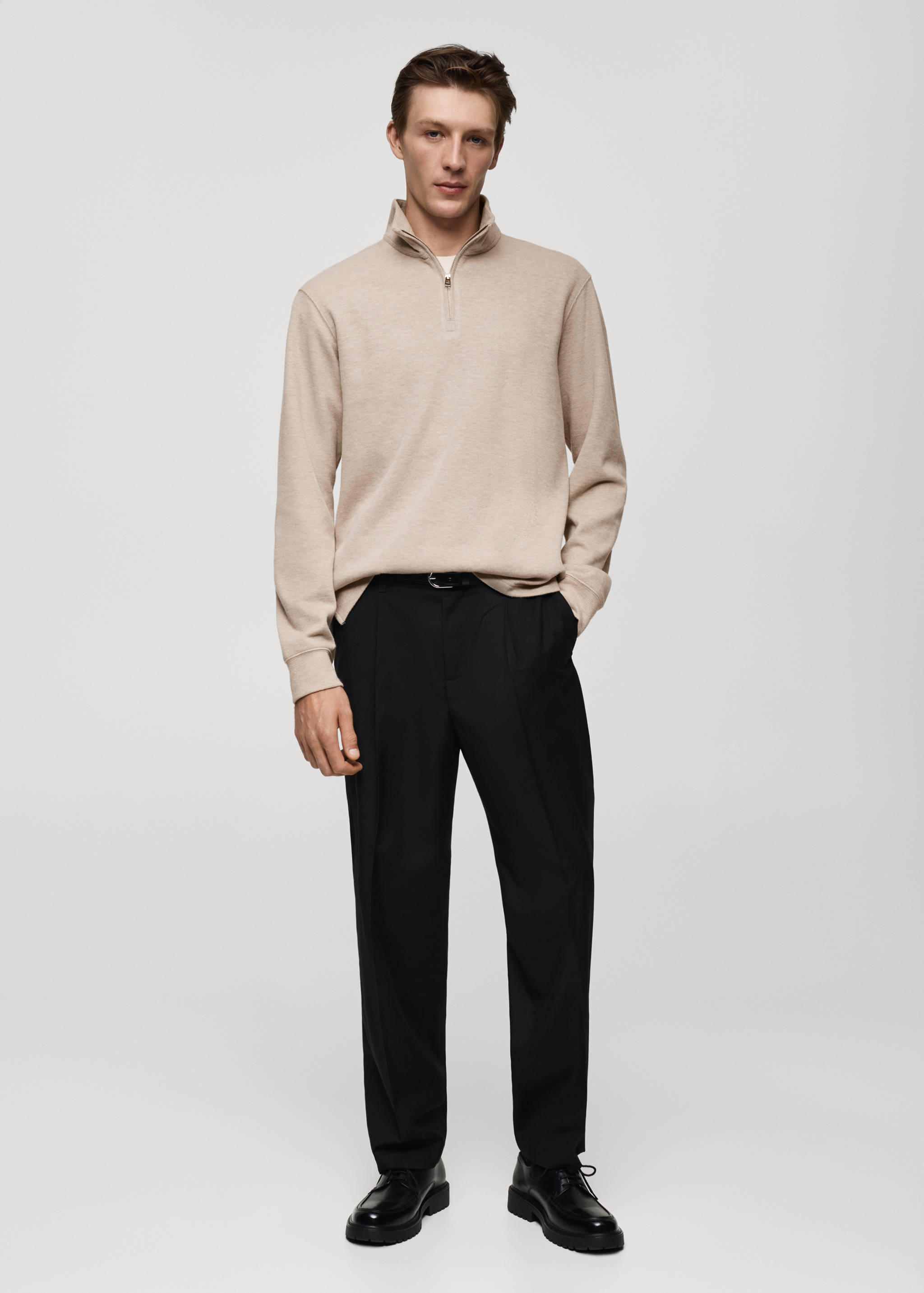 Ribbed sweatshirt collar - General plane