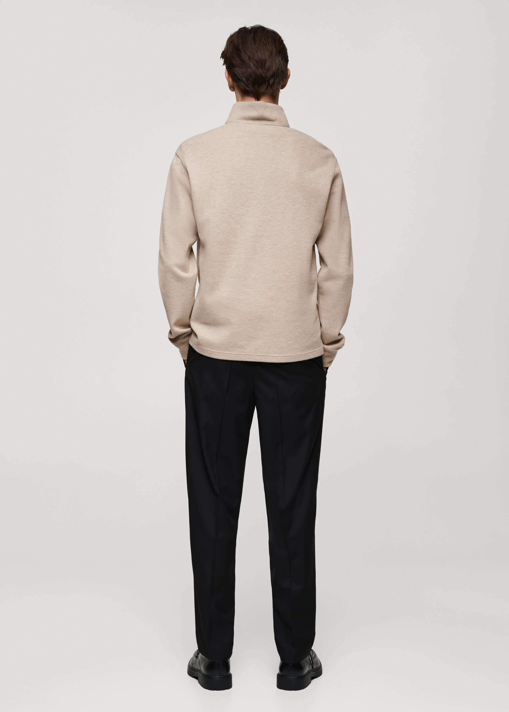 Ribbed sweatshirt collar - Reverse of the article