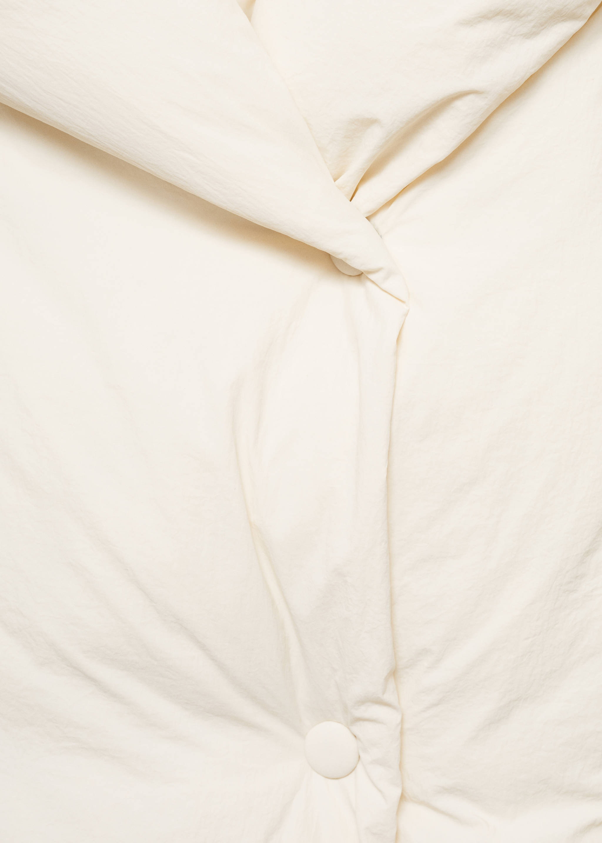 Short padded hooded anorak - Details of the article 8