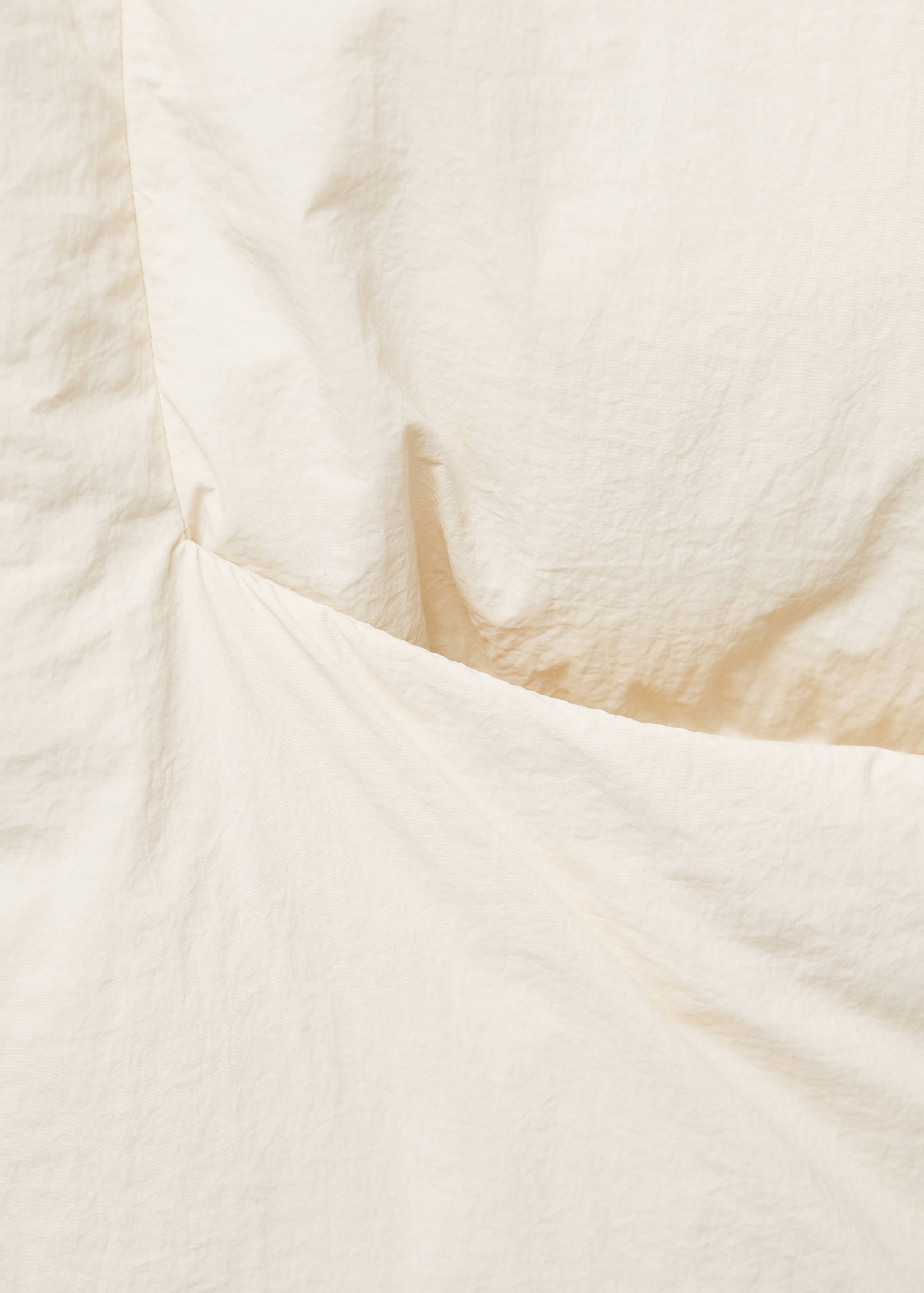 Short padded hooded anorak - Details of the article 0