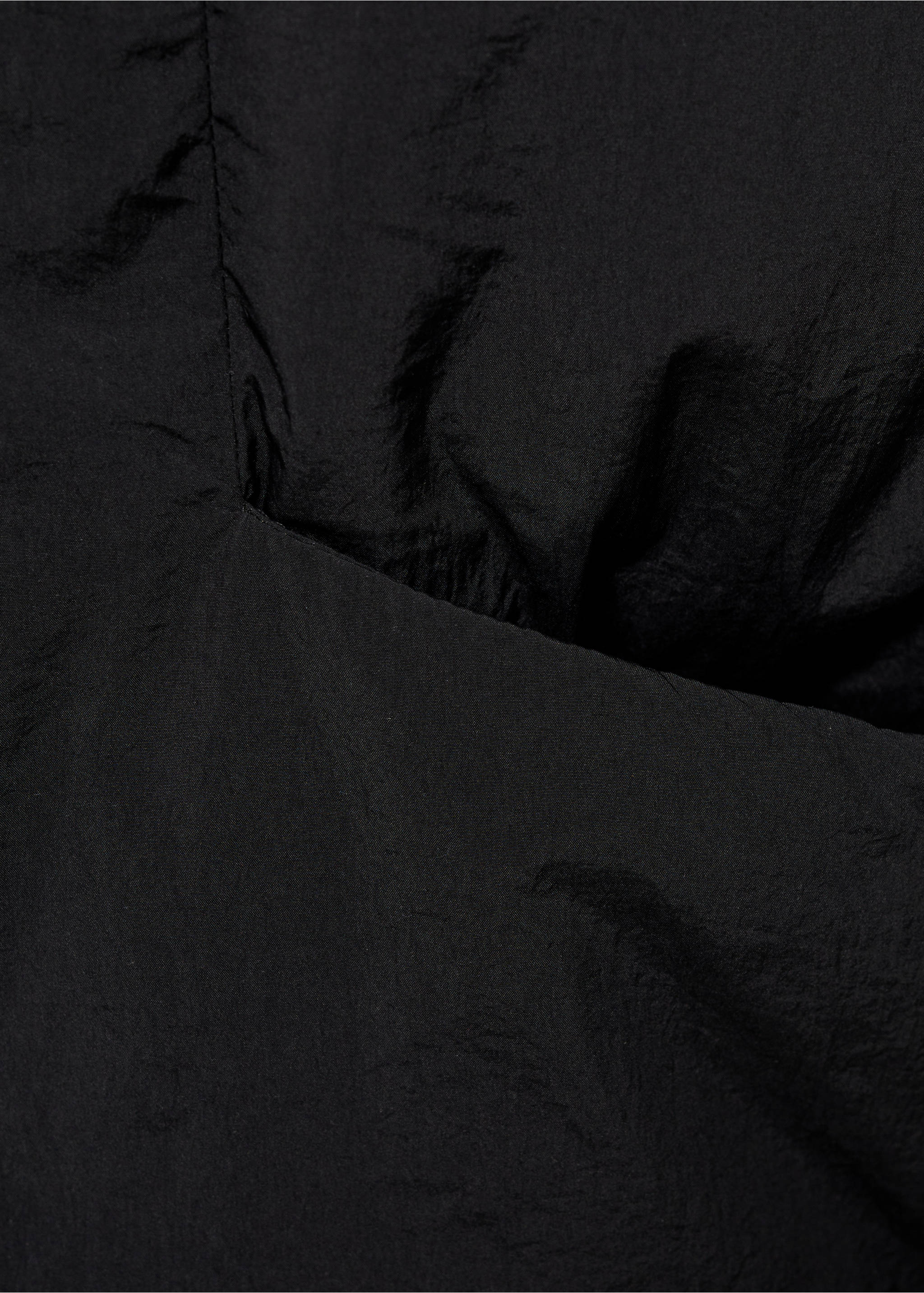 Short padded hooded anorak - Details of the article 8, Black. Ref: 77028264-00.