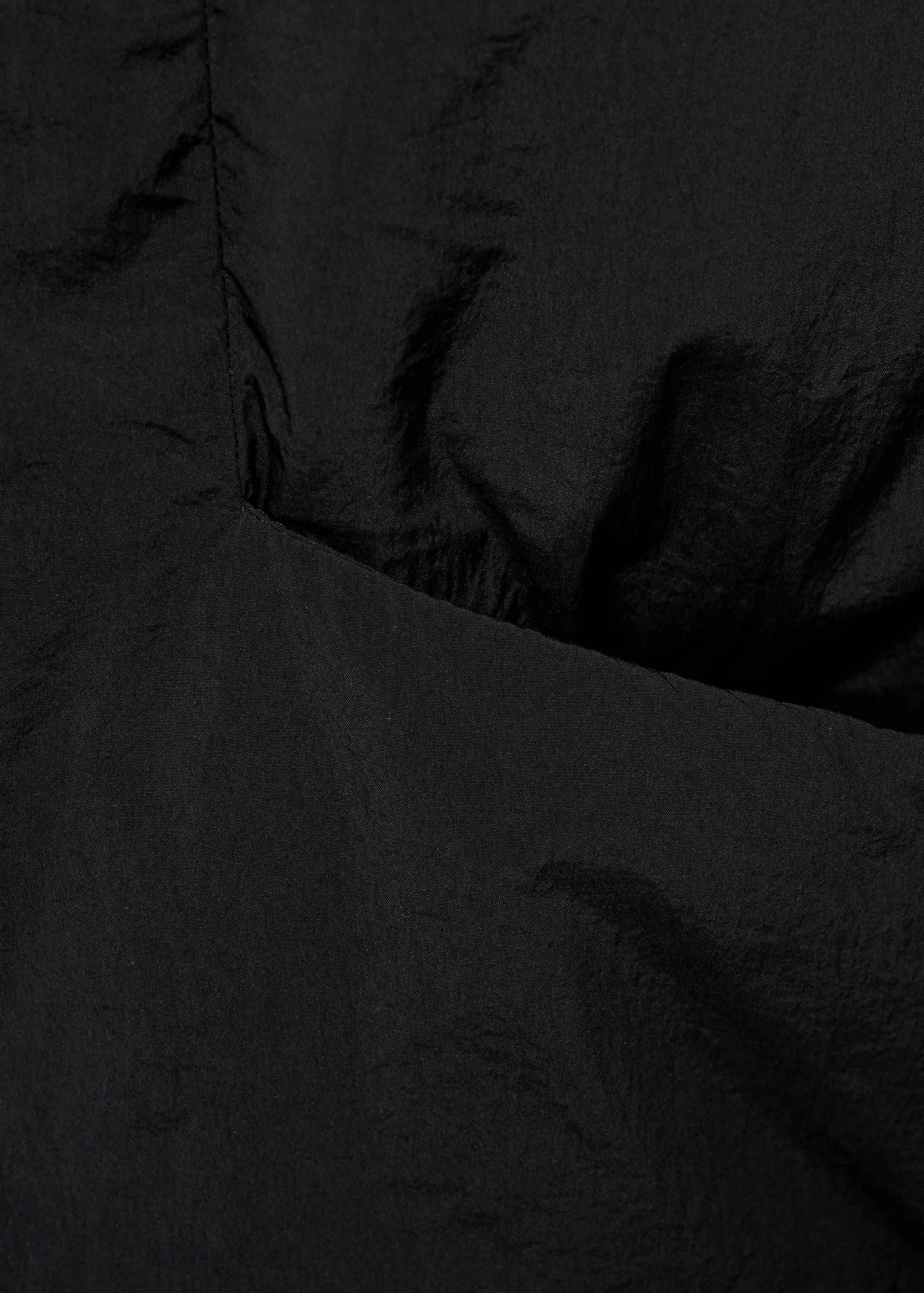 Short padded hooded anorak - Details of the article 8