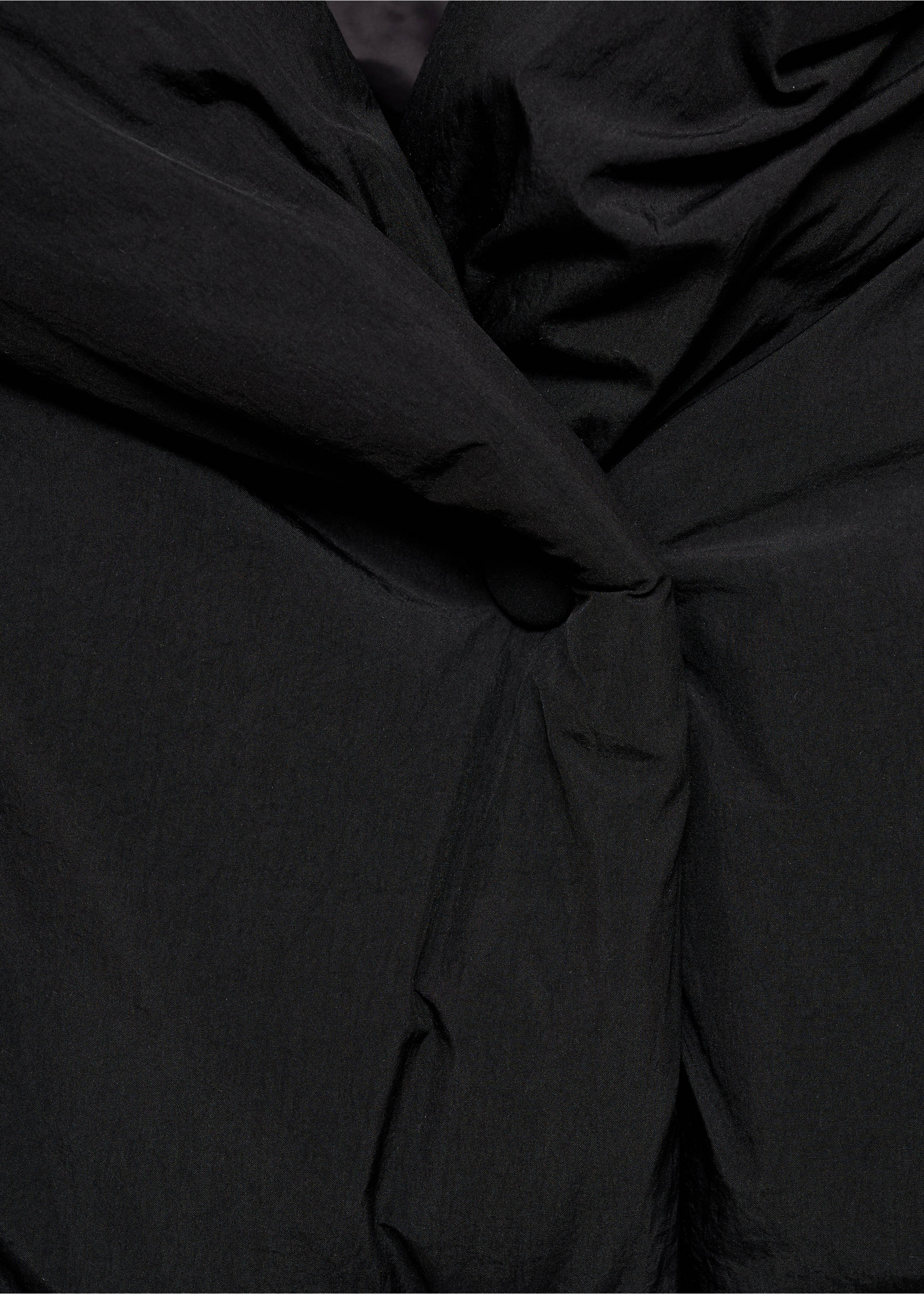 Short padded hooded anorak - Details of the article 0, Black. Ref: 77028264-00.