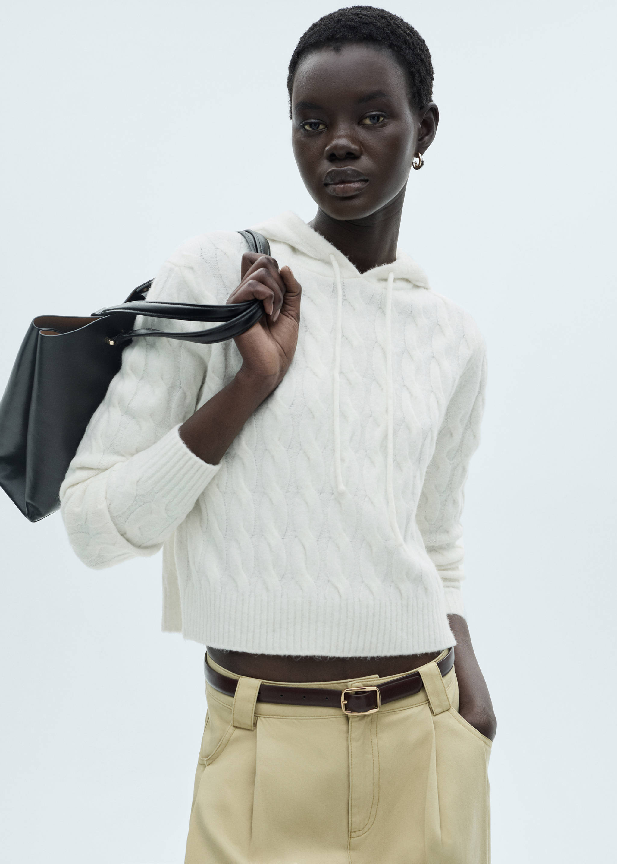 Flätstickad tröja huva - Bild av mittparti