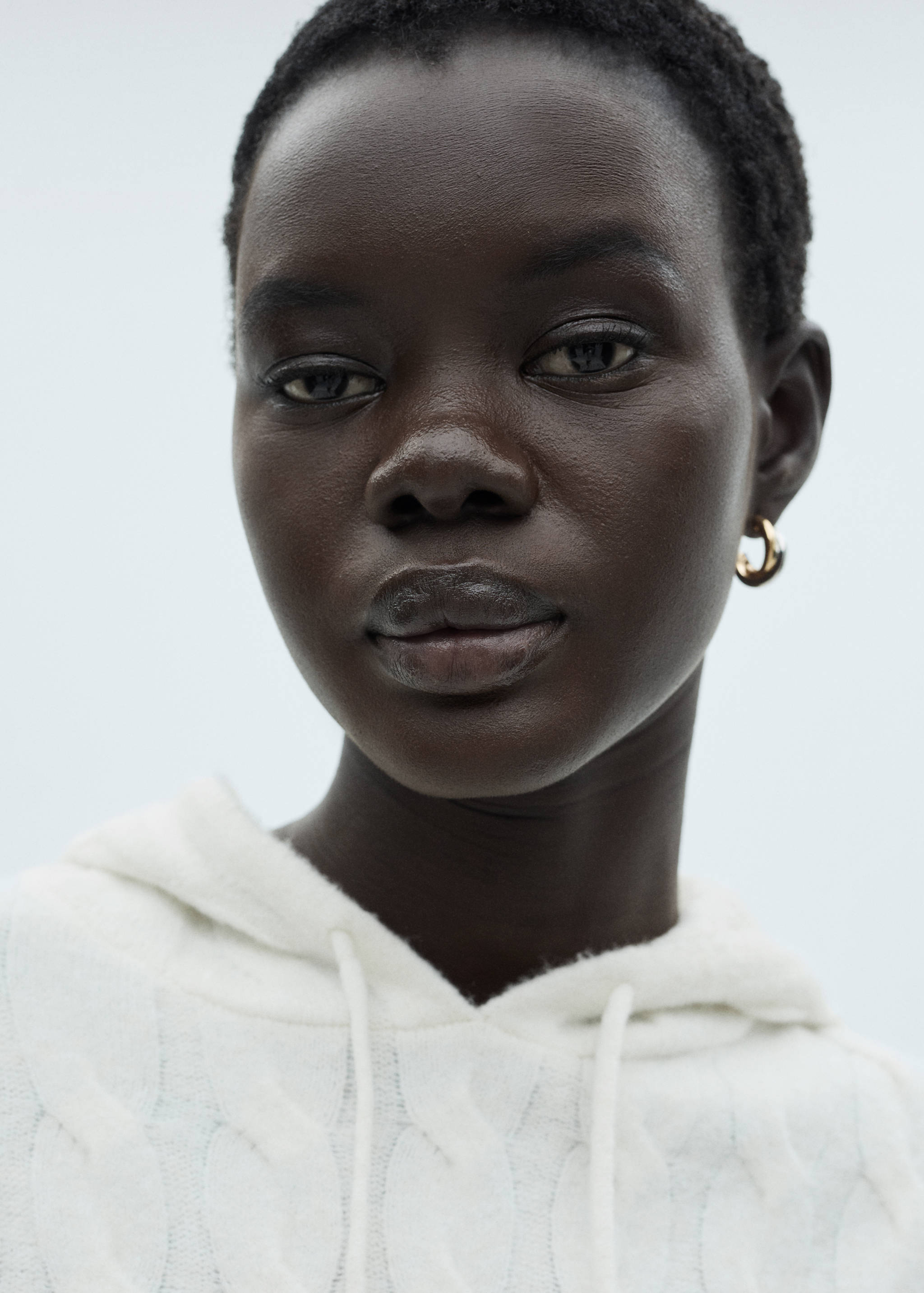 Flätstickad tröja huva - Detaljer om artikeln 1