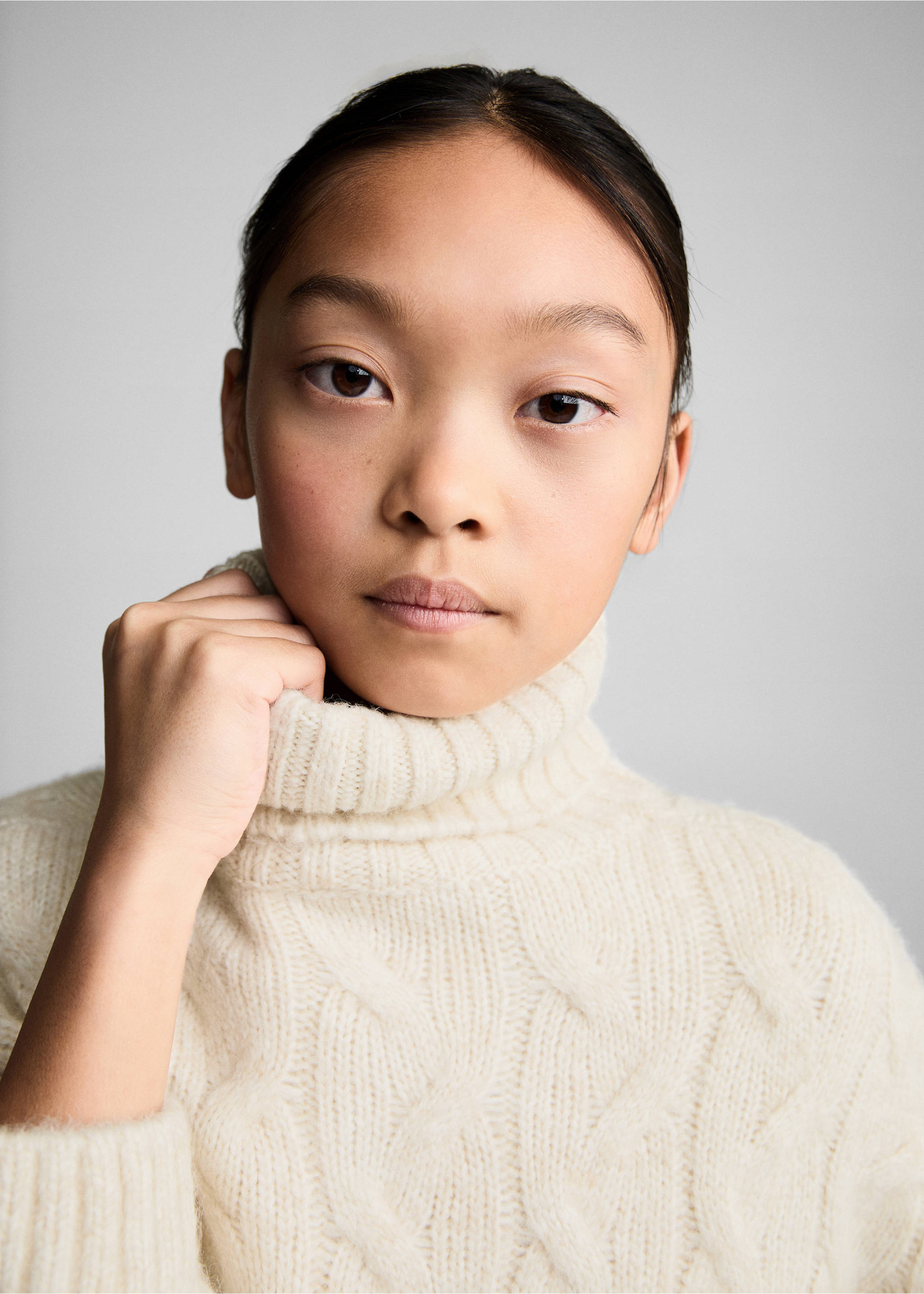 Cable knit turtleneck sweater - Details of the article 1, Beige. Ref: 77028271-00.