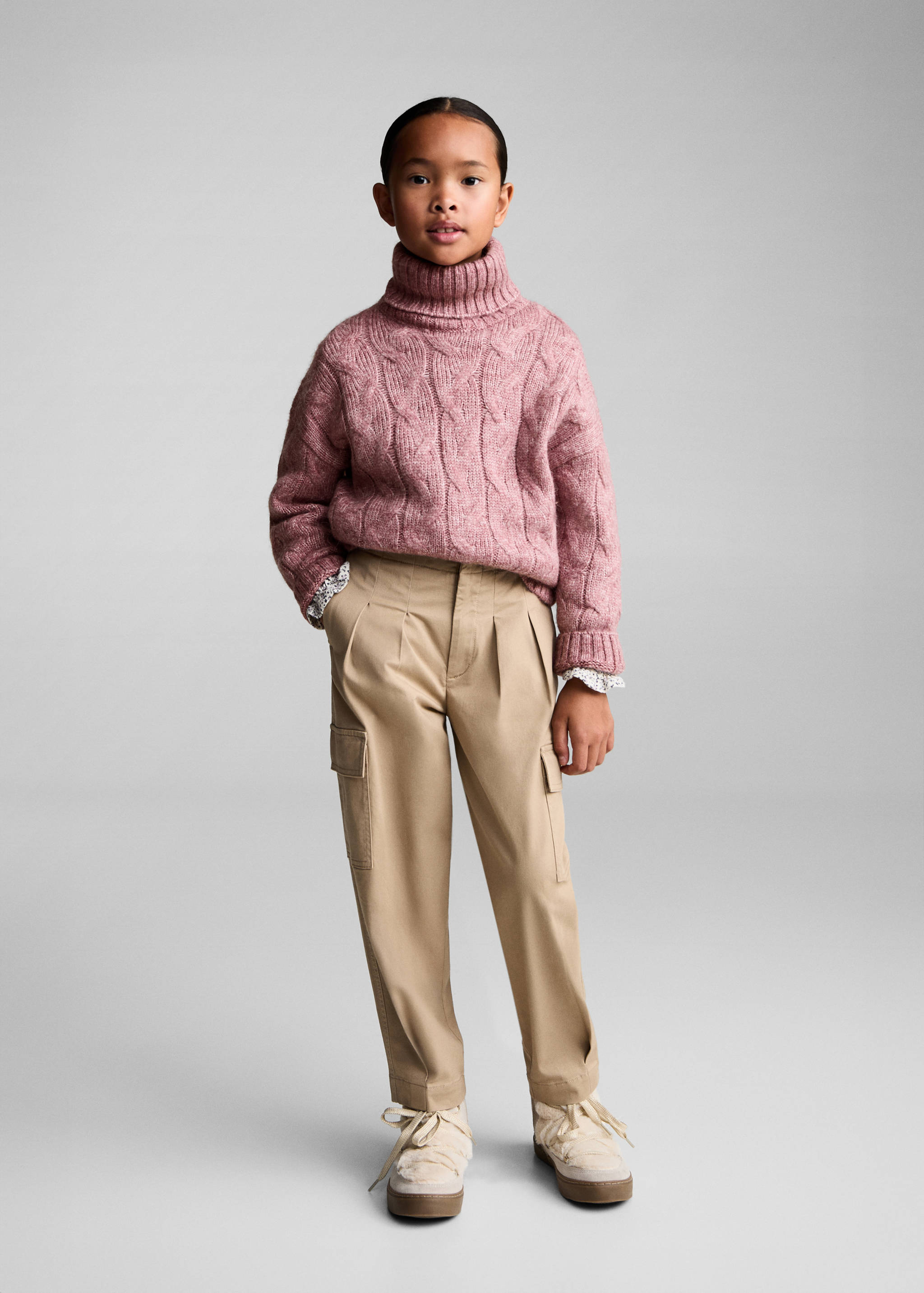 Cable knit turtleneck sweater - General plane