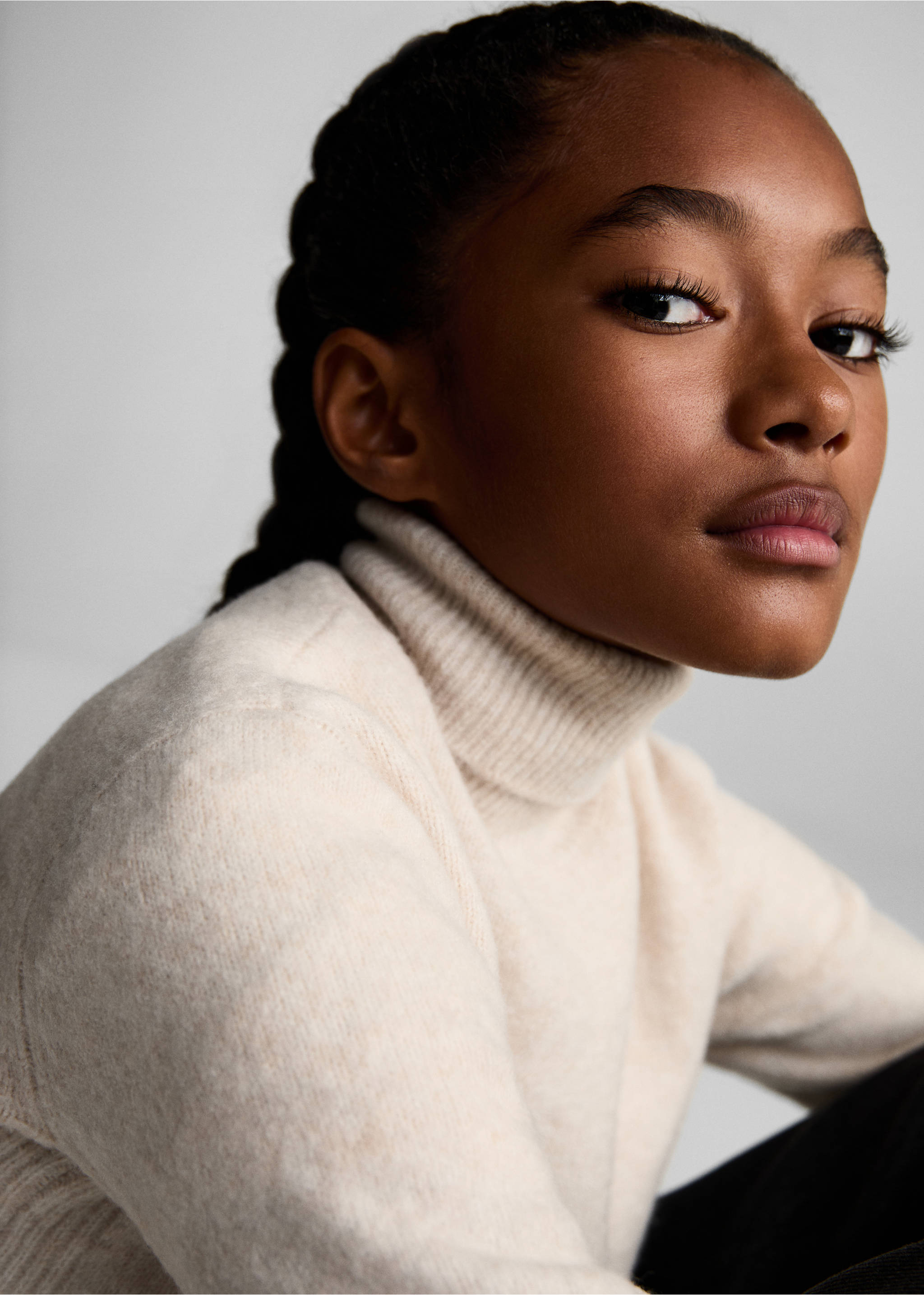 Strickpullover mit Rollkragen - Detail des Artikels 4, Beige. Ref: 77028272-00.