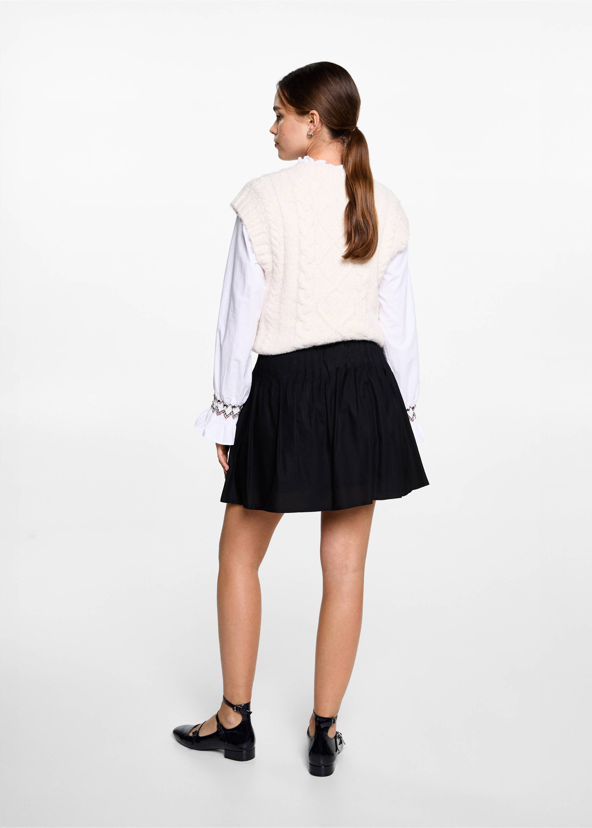 Rock mit Ziernieten - Rückseite des Artikels, Schwarz. Ref: 77028282-00.