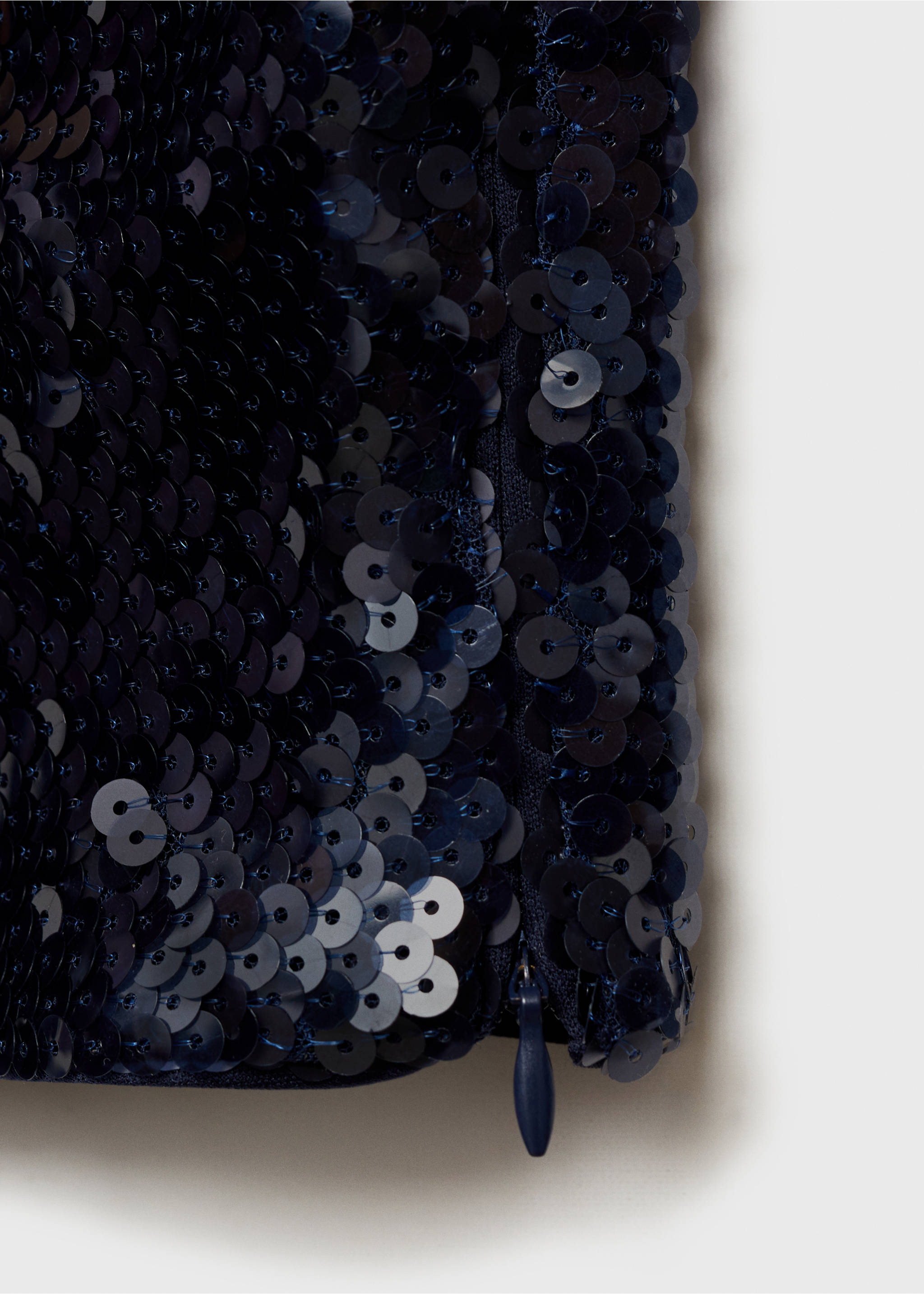 Blouse paillettes épaules dénudées - Détail de l'article 8, Bleu. Ref: 77029058-00.