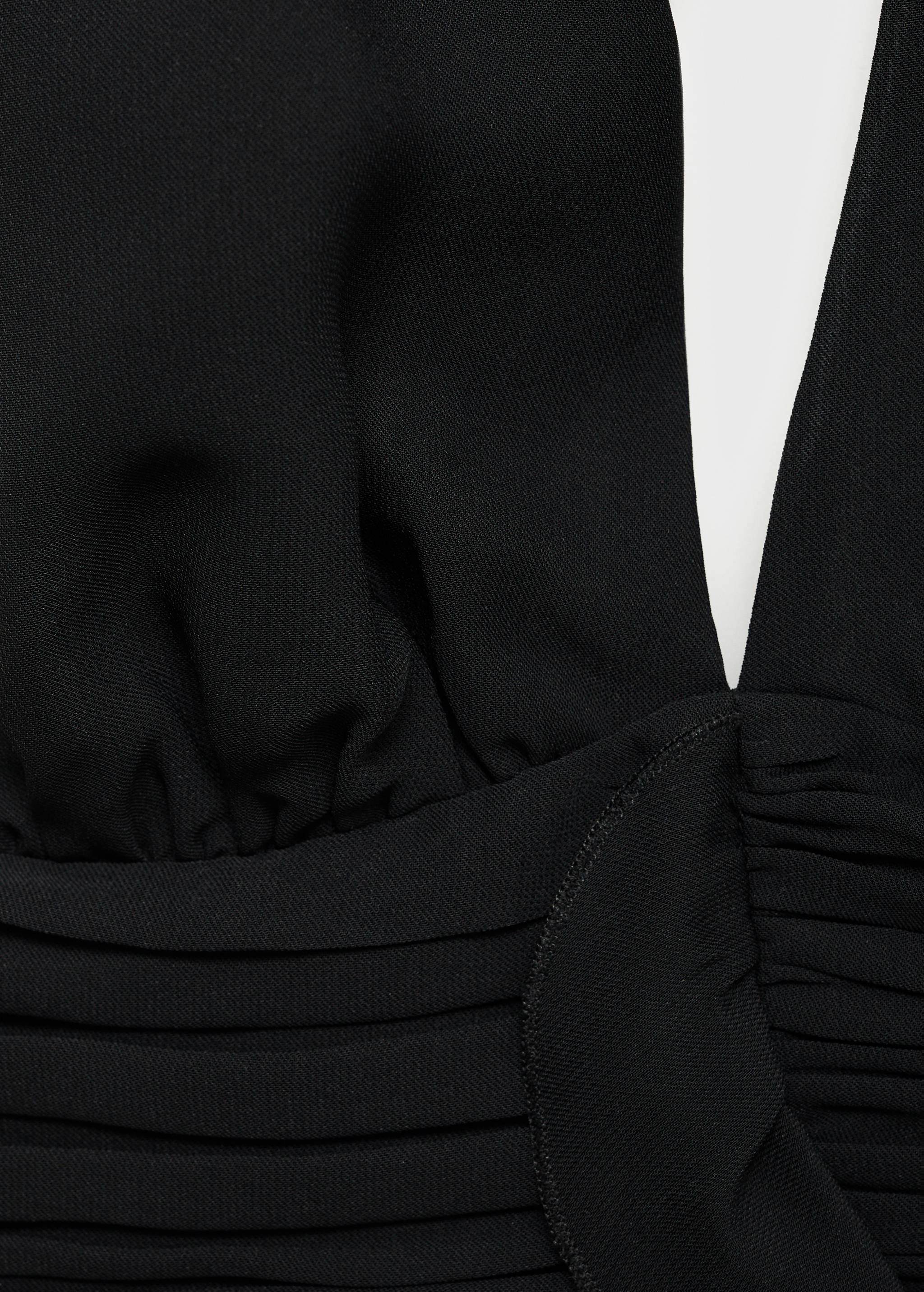 Neckholder-Kleid mit gerafften Details - Detail des Artikels 0