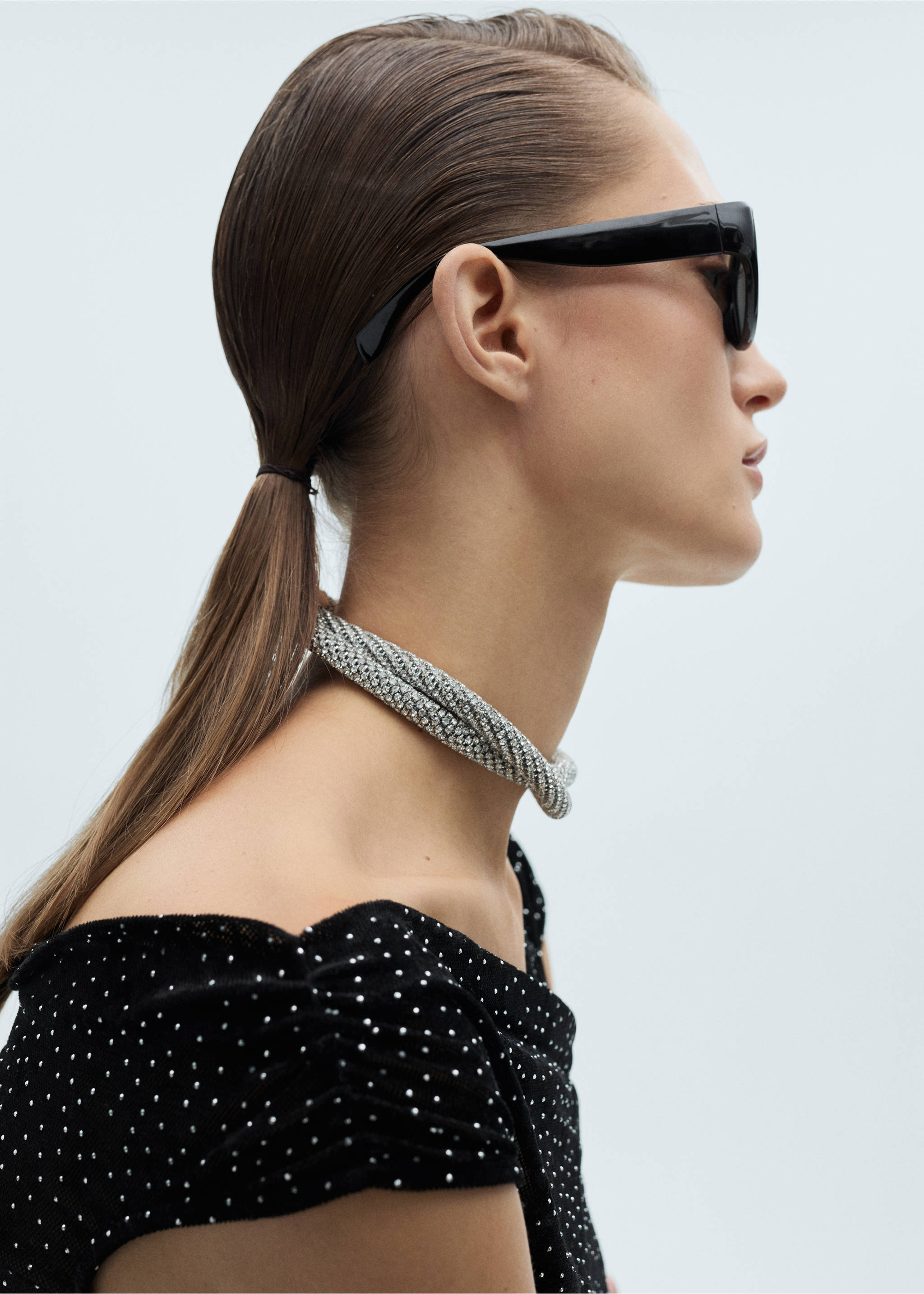 Knitted top with rhinestone detail - Details of the article 1, Black. Ref: 77029069-00.