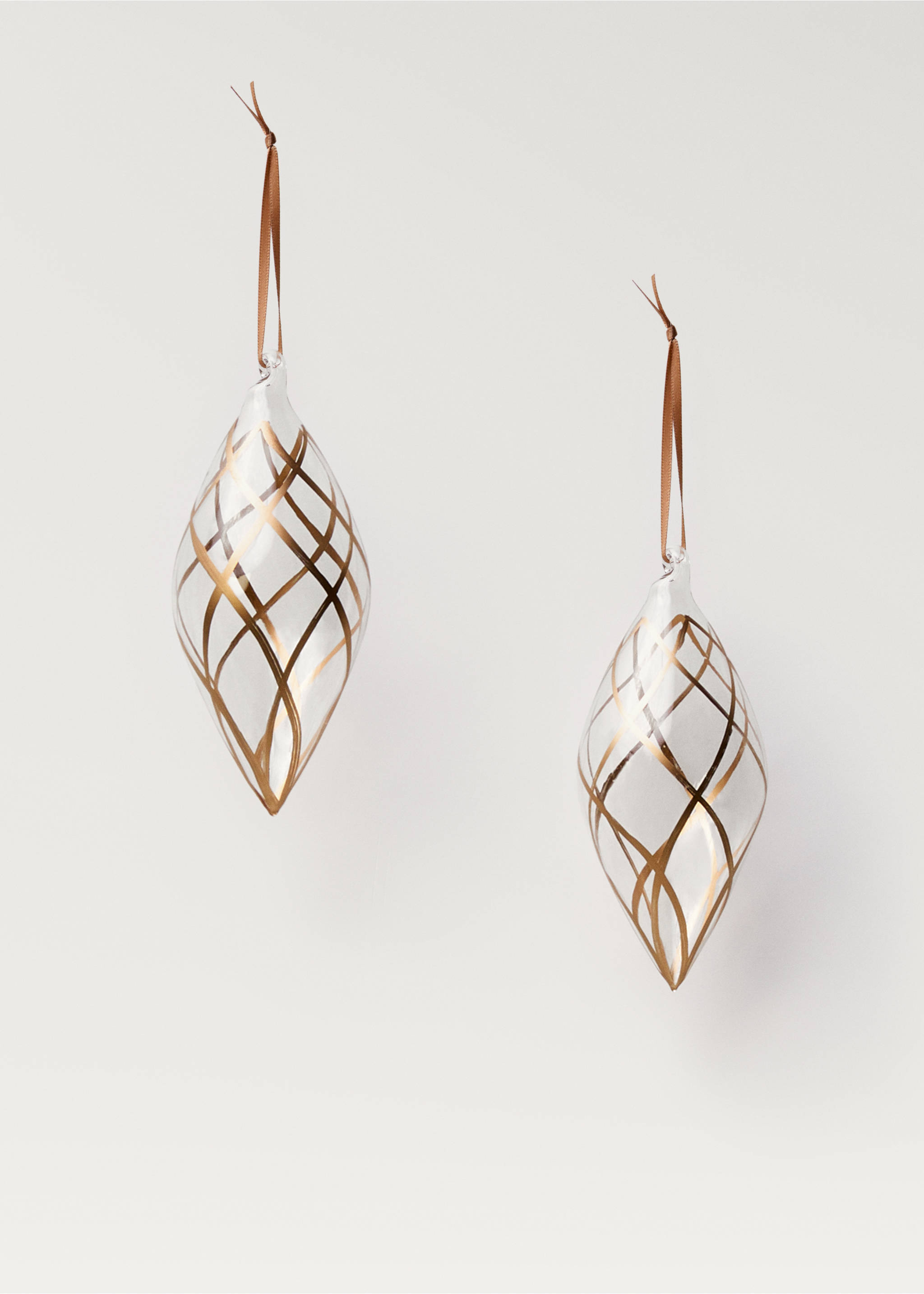 Oval glass tree ornament - Article without model, Ice Grey. Ref: 77029237-00.