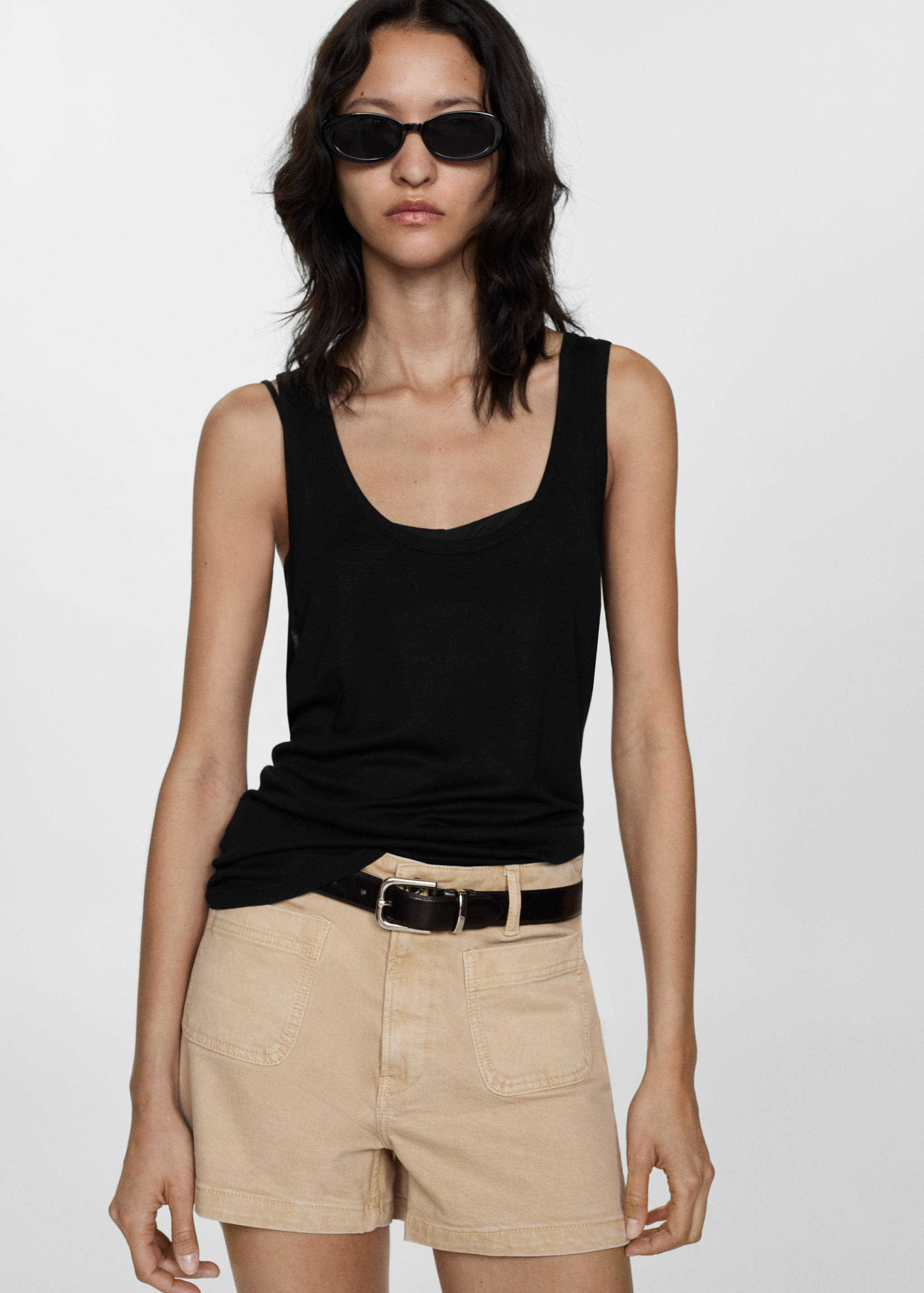 Jeans-Shorts mit Taschen - Mittlere Ansicht