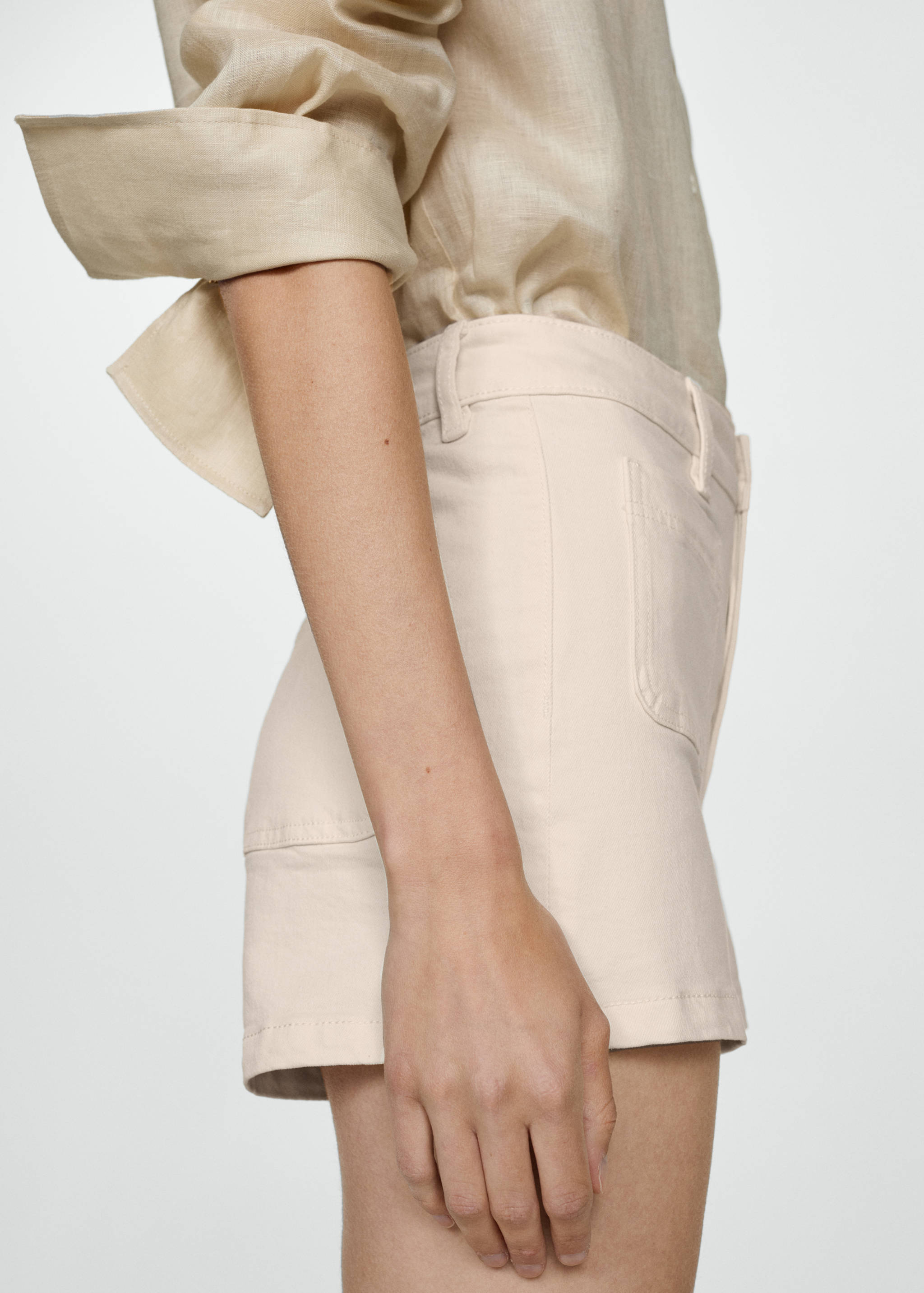 Jeans-Shorts mit Taschen - Detail des Artikels 1