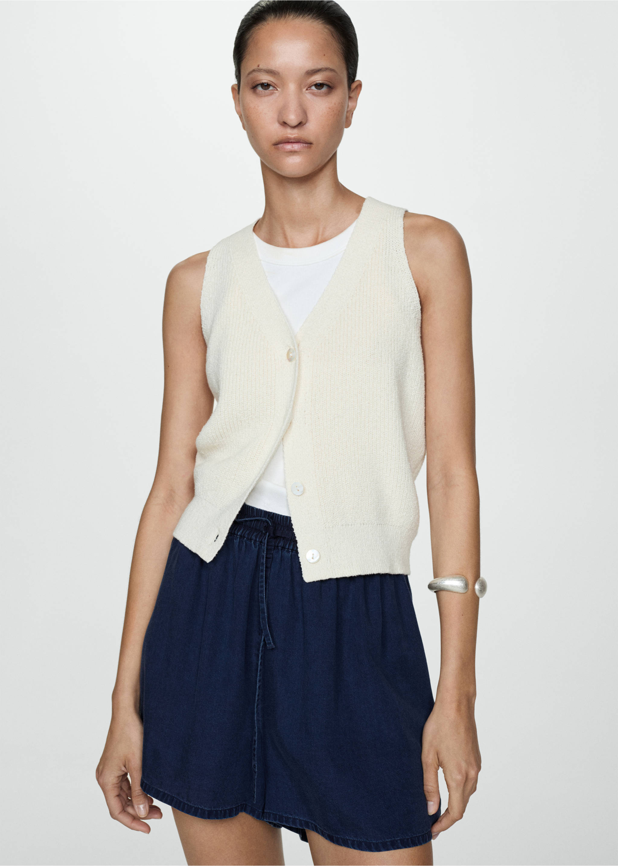 Short Lyocell taille élastique - Détail de l'article 1, Bleu foncé. Ref: 77030354-00.