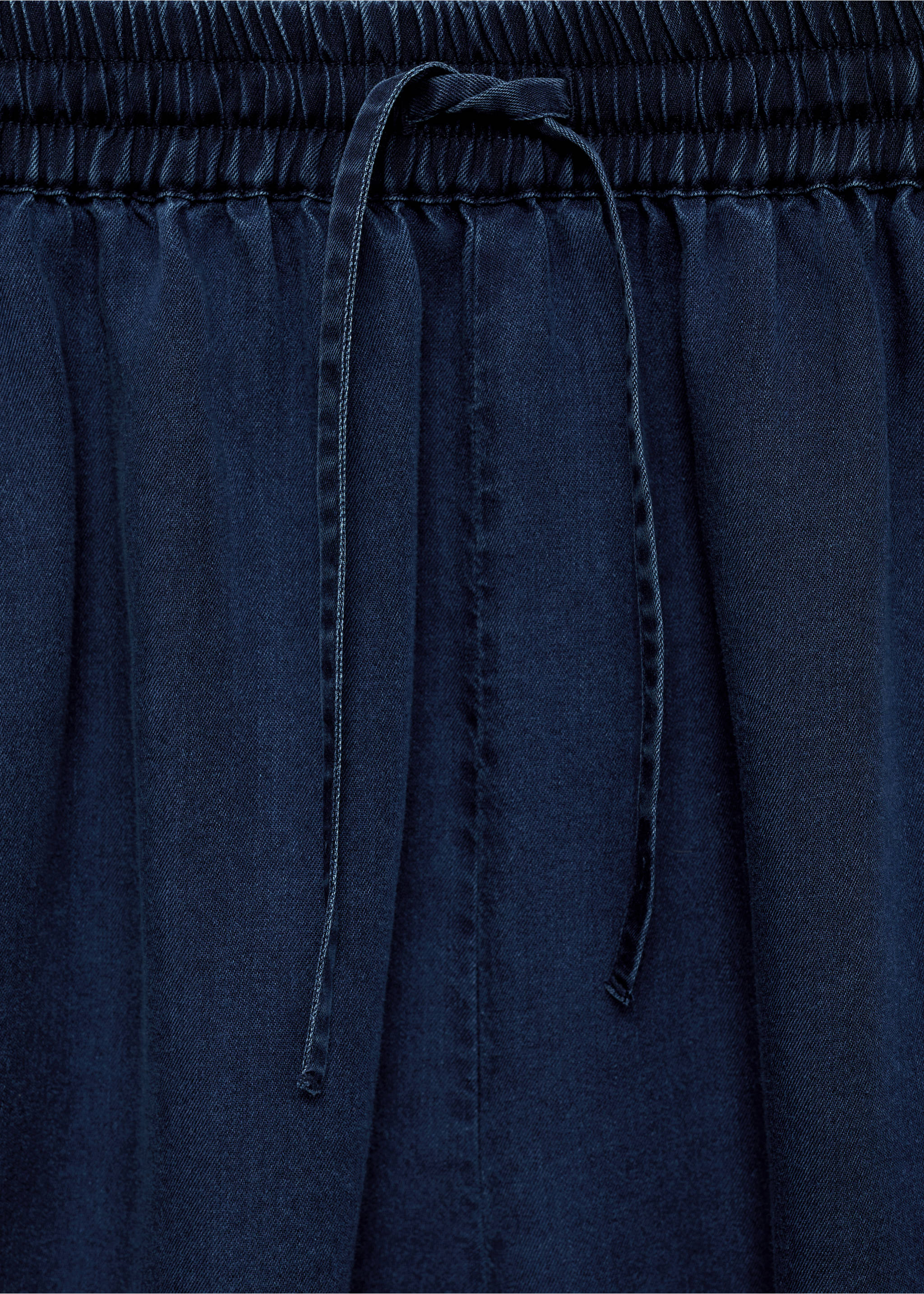 Short Lyocell taille élastique - Détail de l'article 8, Bleu foncé. Ref: 77030354-00.