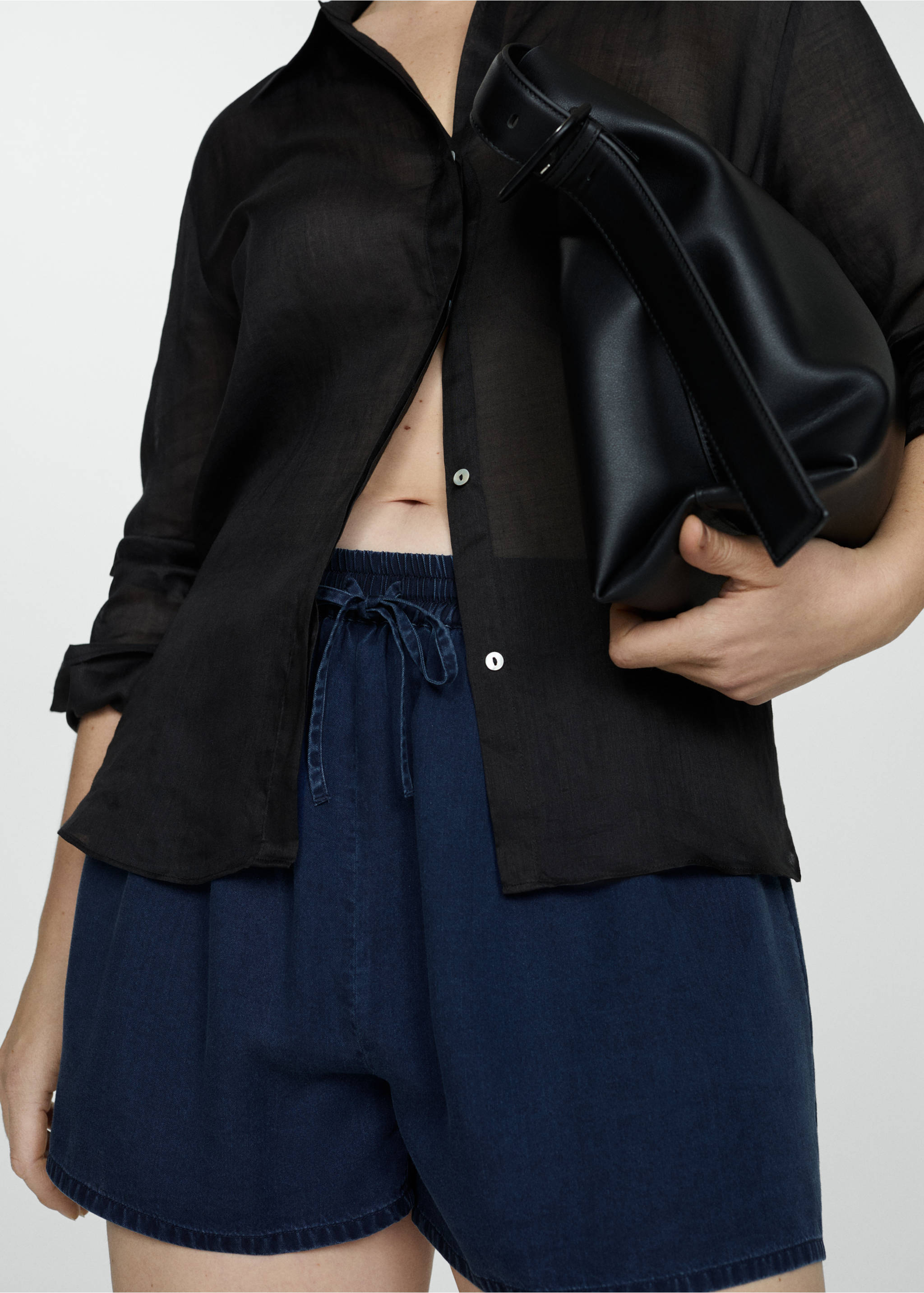 Short Lyocell taille élastique - Détail de l'article 5, Bleu foncé. Ref: 77030354-00.