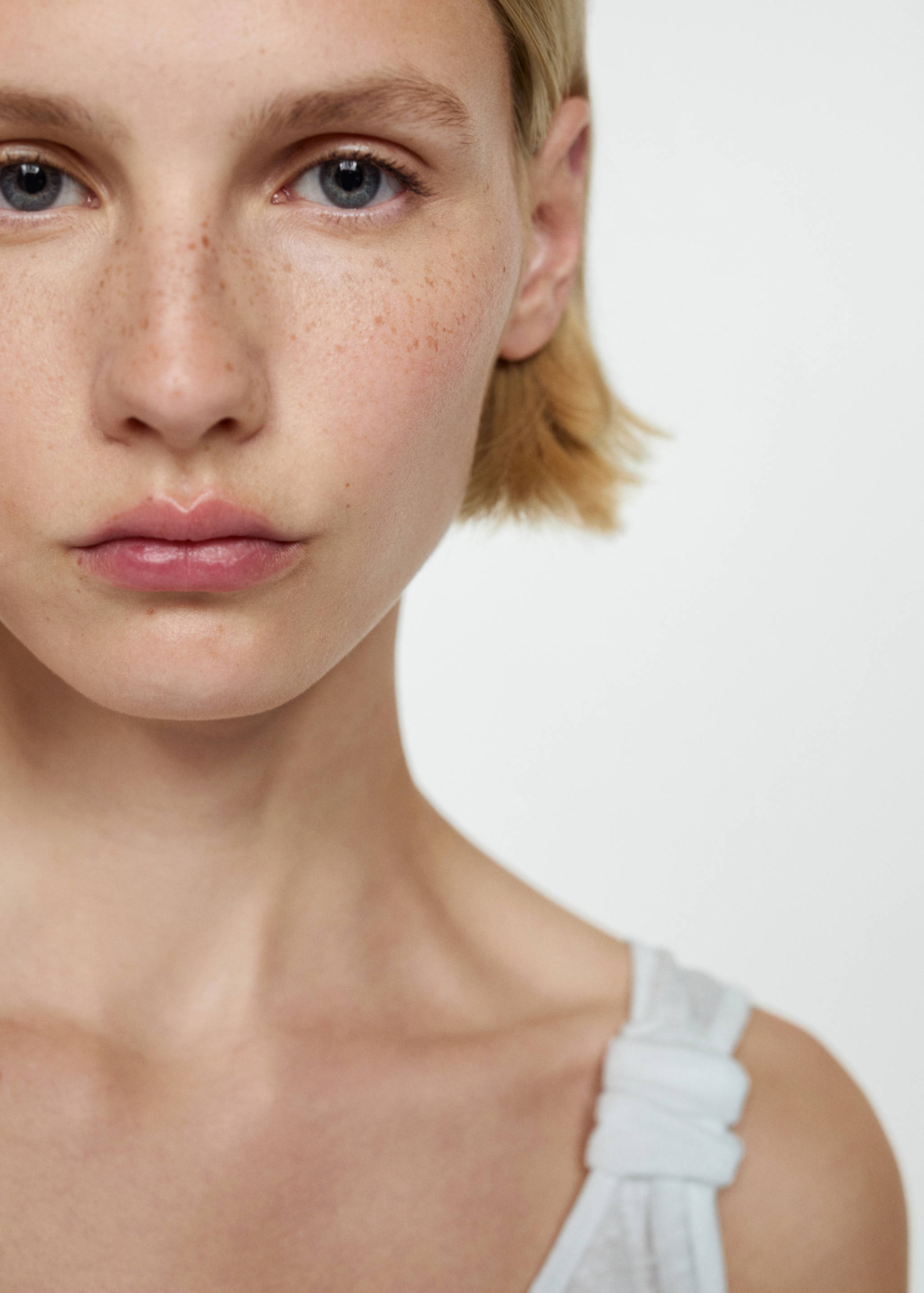 Top lino tirantes nudos - Detalle del artículo 1